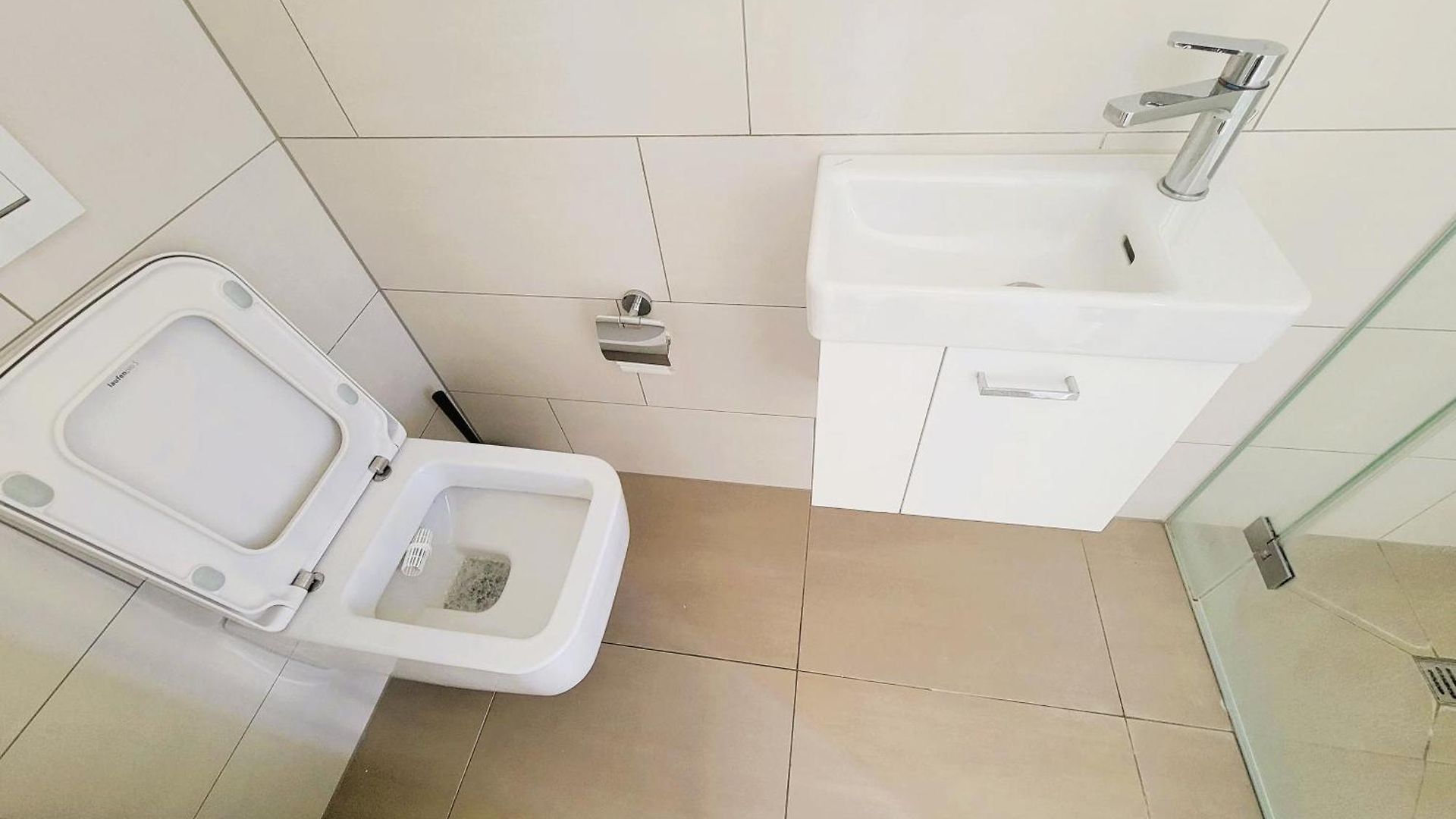 Stylish With Balcony Self Check-in A Hoh Apartment *