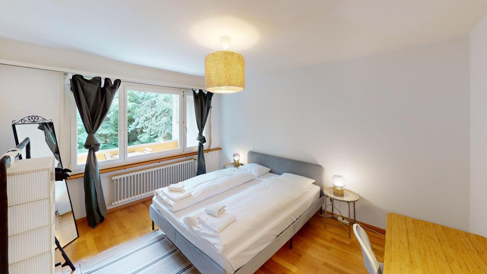 Cozy With Balcony In