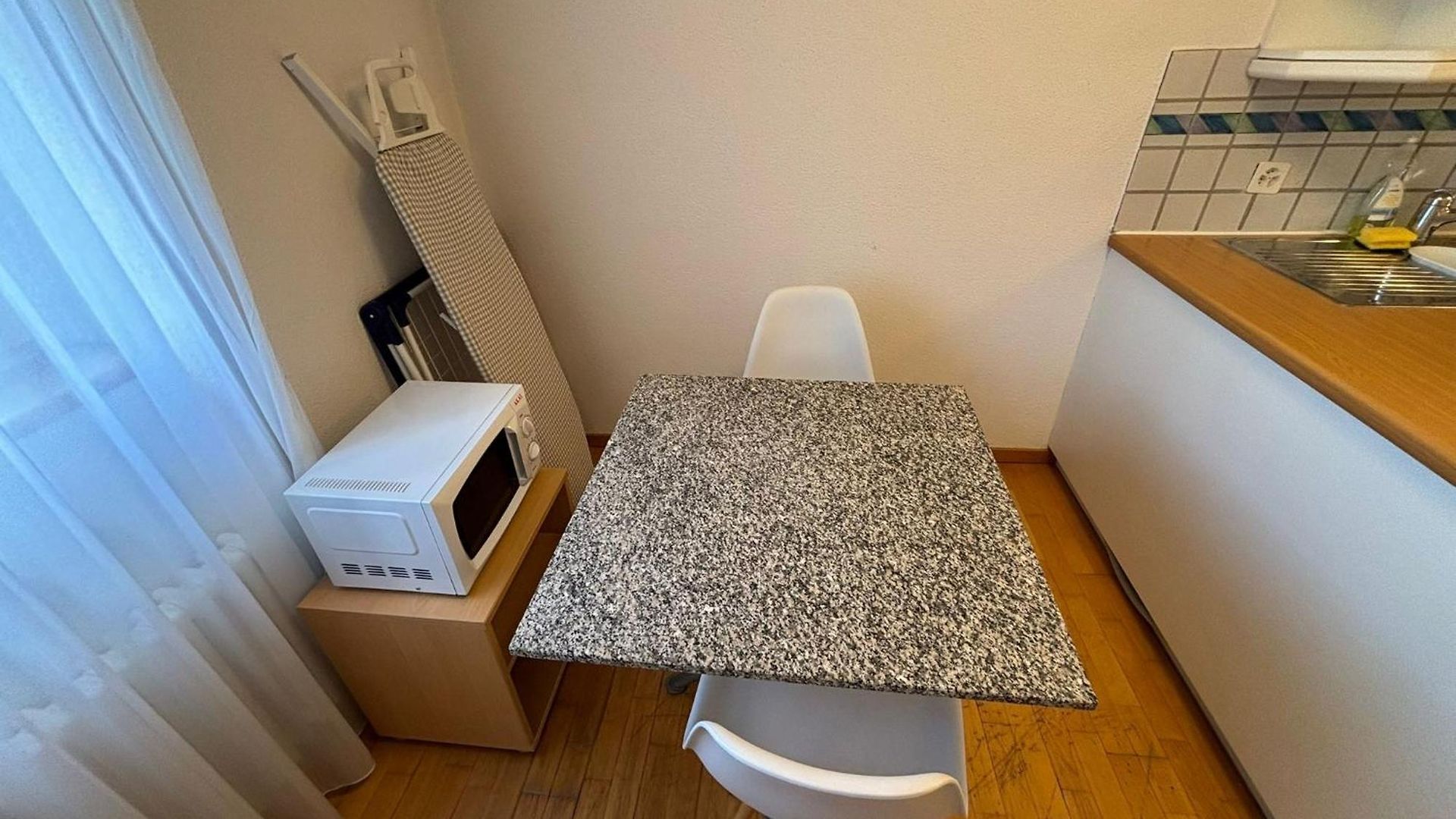 1br Near - Joy St3 R Apartment *