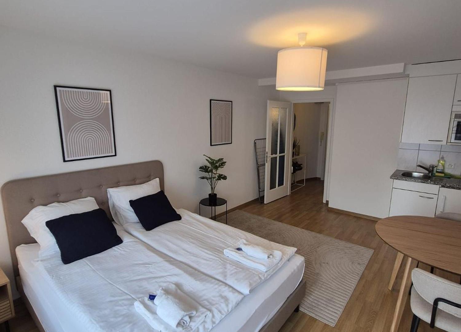 Apartment Stylish In Center - Crown 36 Zürich