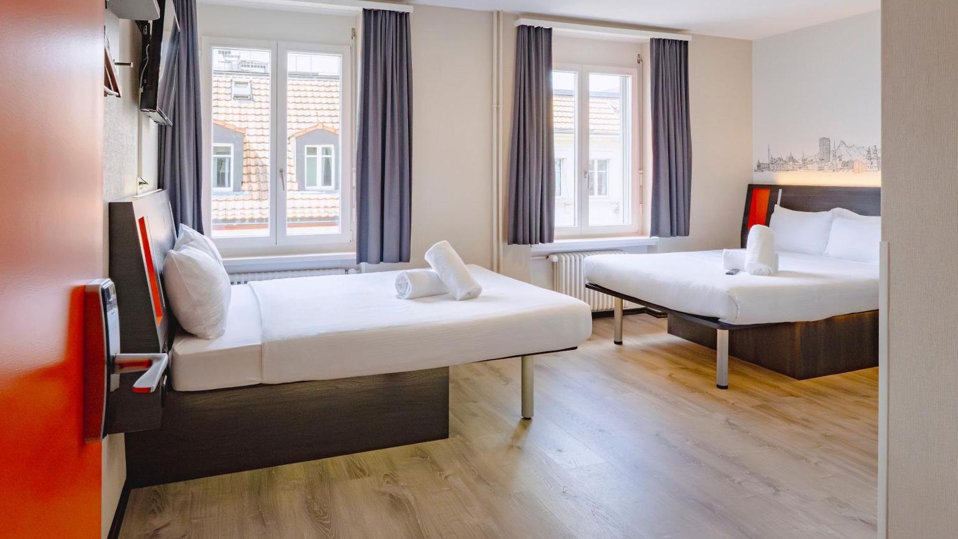 Easyhotel Main Station Hotel 3*