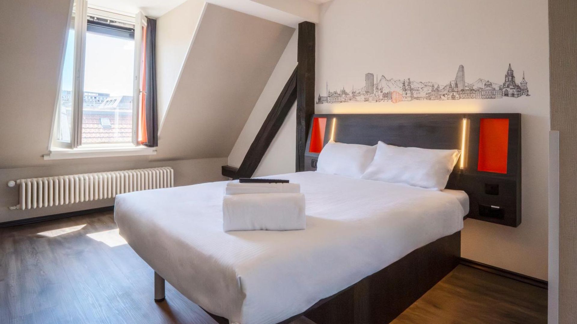 Easyhotel Main Station Hotel 3*