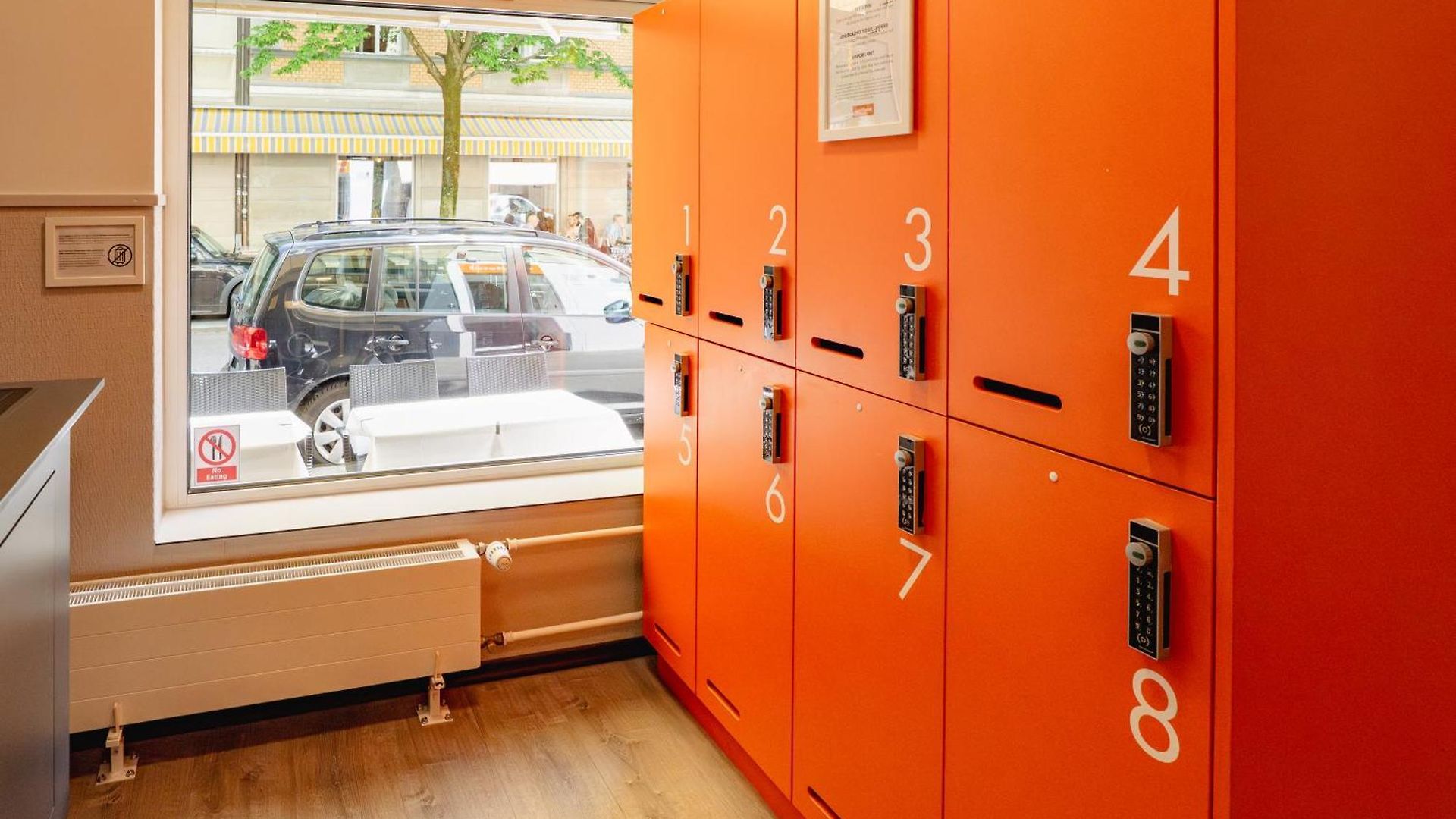 Easyhotel Main Station Hotel 3*
