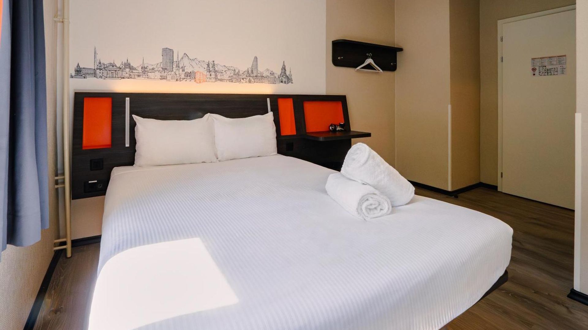 Hotel Easyhotel Main Station 3*