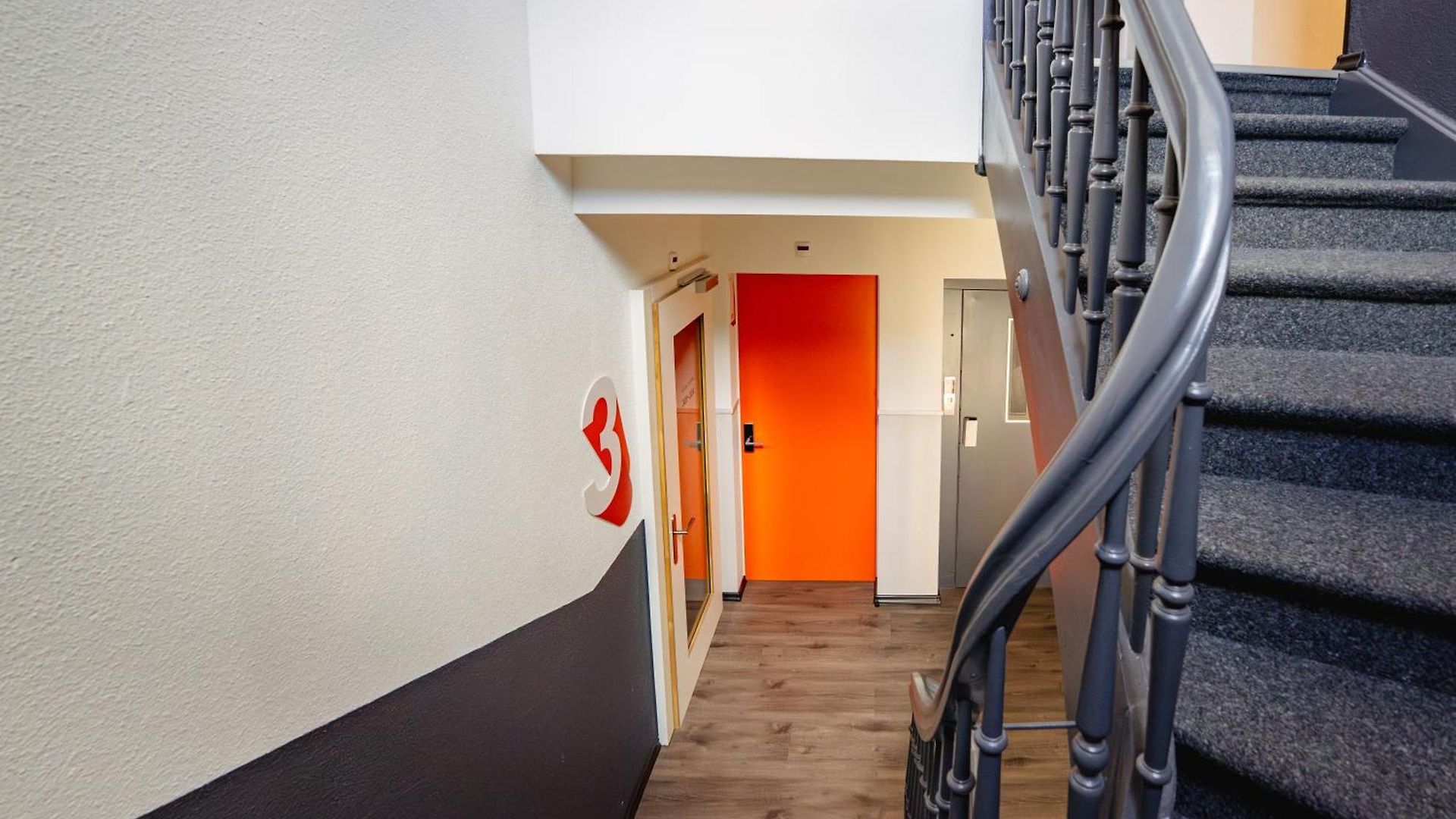 Easyhotel Main Station