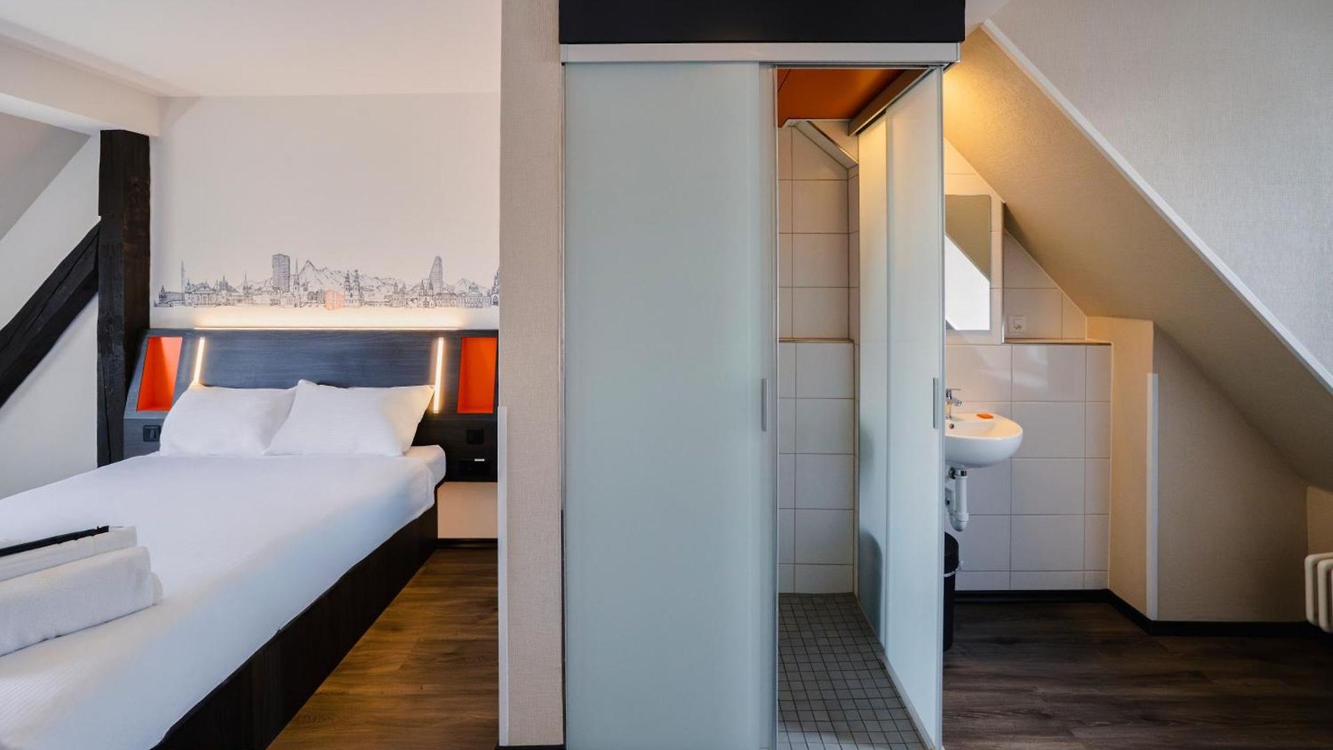Easyhotel Main Station Hotel Zurich