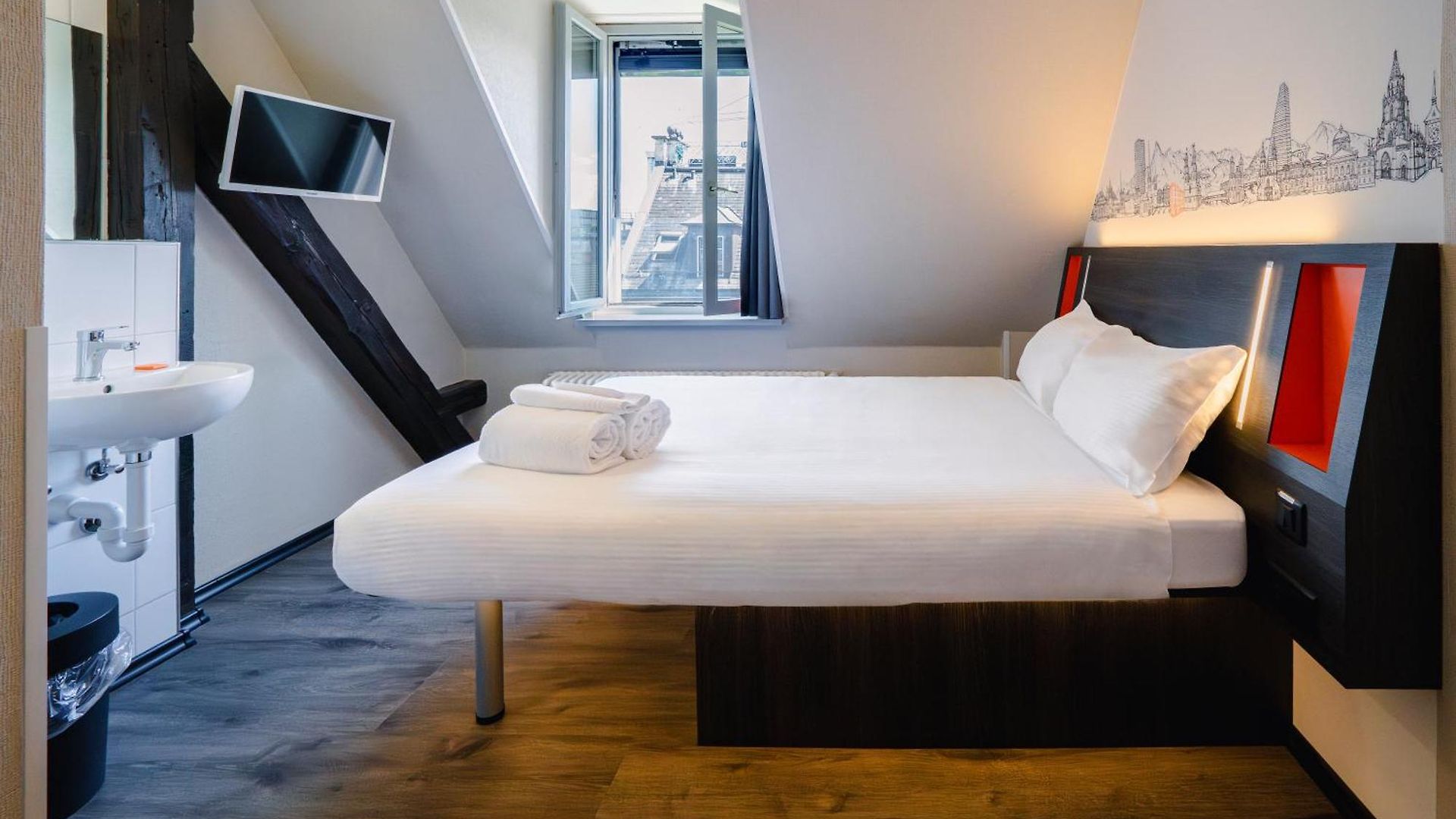 Easyhotel Main Station 3* Zurich