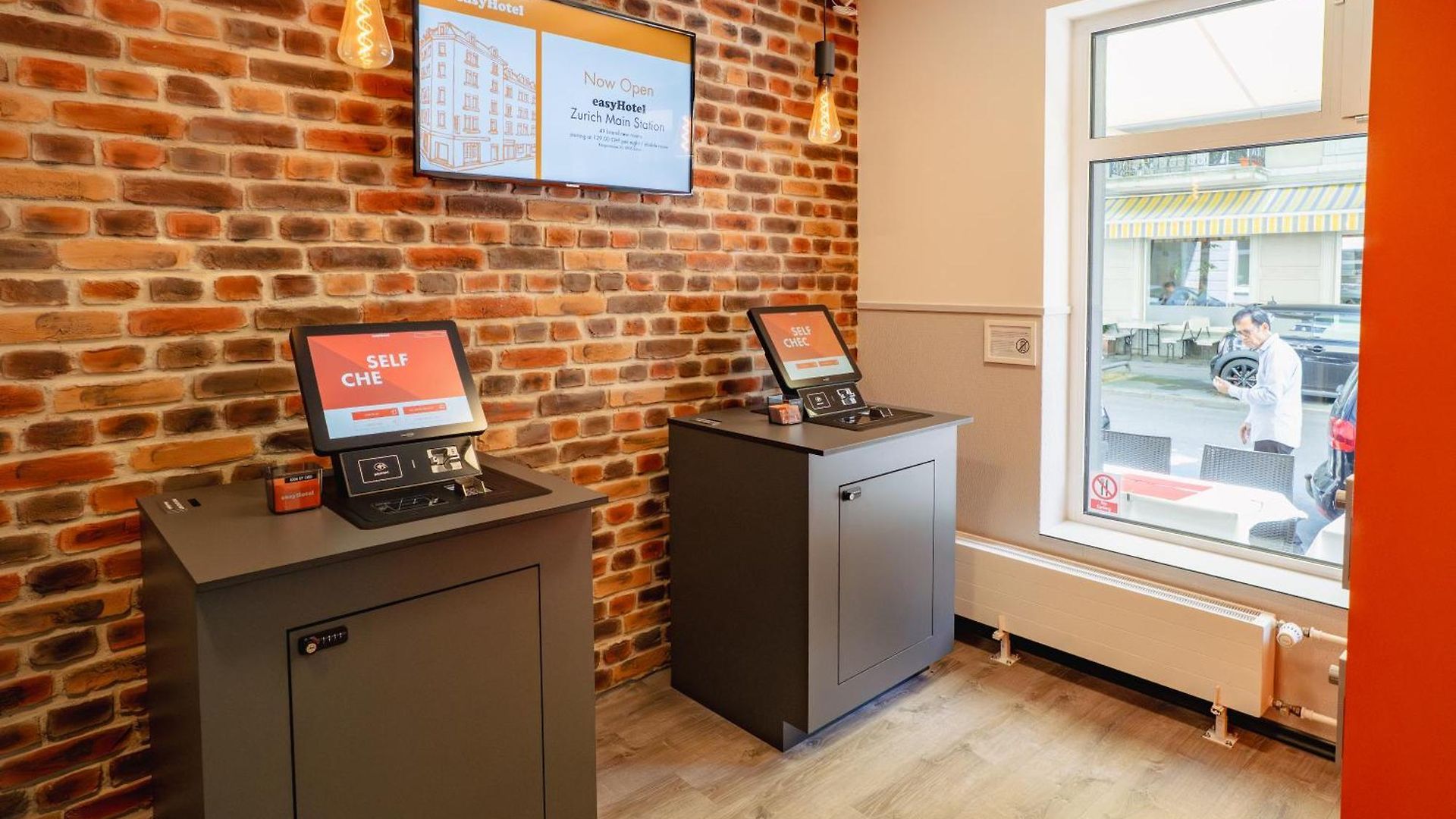 Hotel Easyhotel Main Station 3*