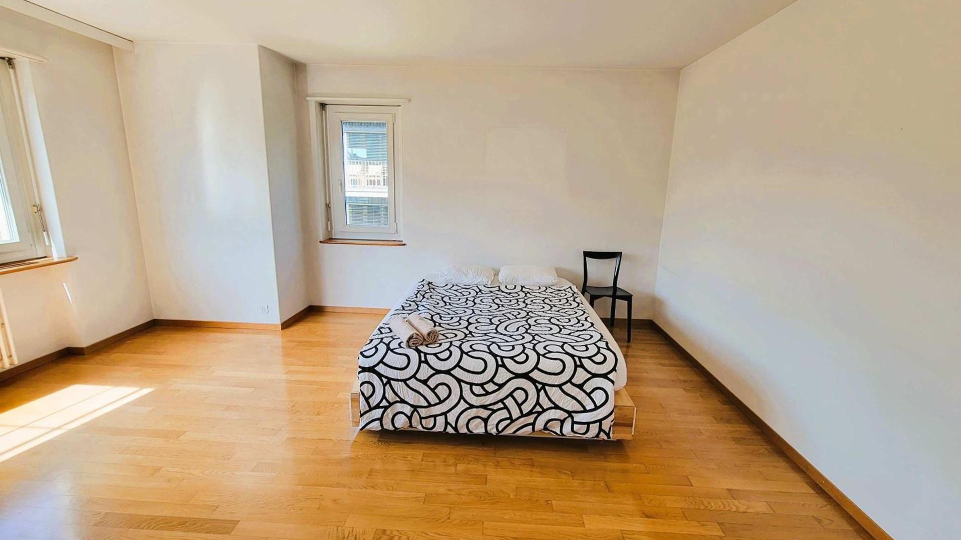 5 Bedroom Center With Balcony Dorf - Self Checkin * Zurich