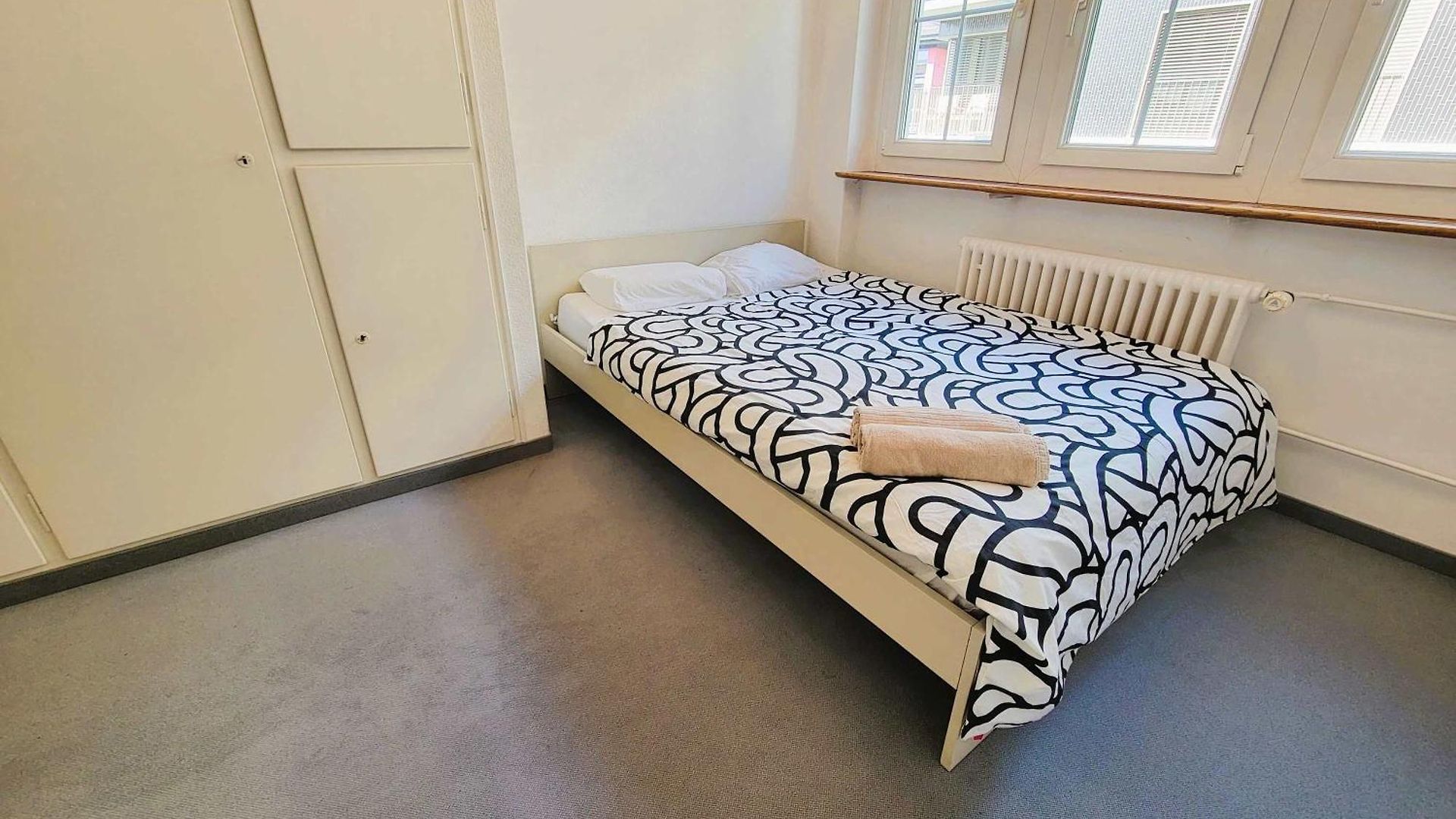 5 Bedroom Center With Balcony Dorf - Self Checkin * Zurich