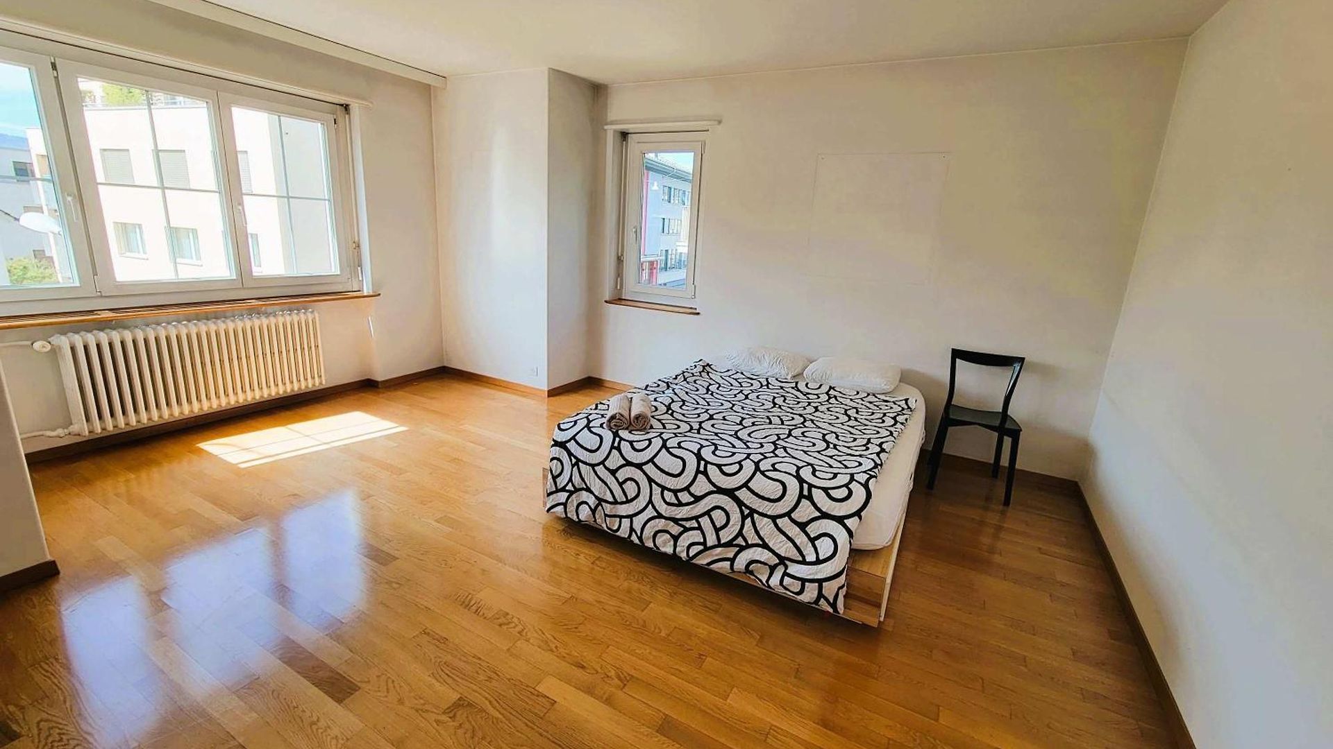 Apartment 5 Bedroom Center With Balcony Dorf - Self Checkin Zurich