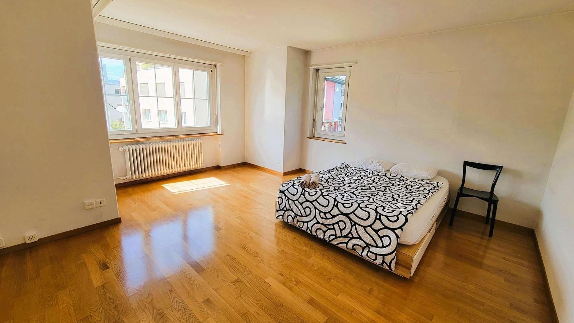 5 Bedroom Center With Balcony Dorf - Self Checkin Apartment