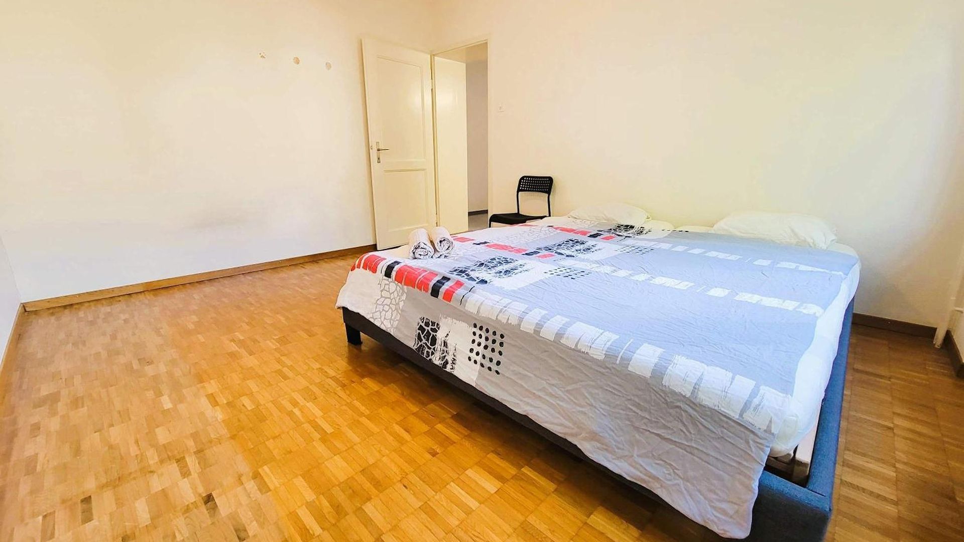Apartment 5 Bedroom Center With Balcony Dorf - Self Checkin