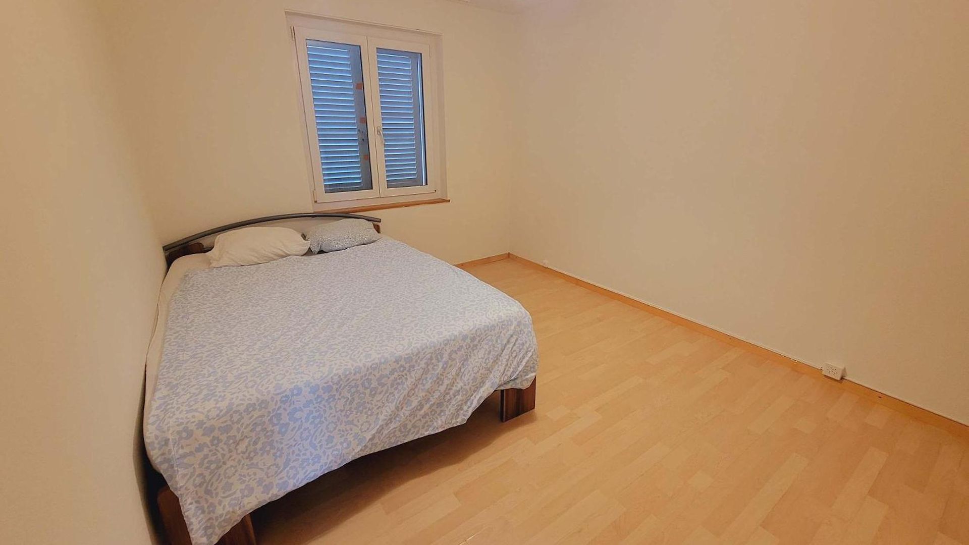 Apartment 5-bed Huge Flat In - Schurgi - Self Checkin