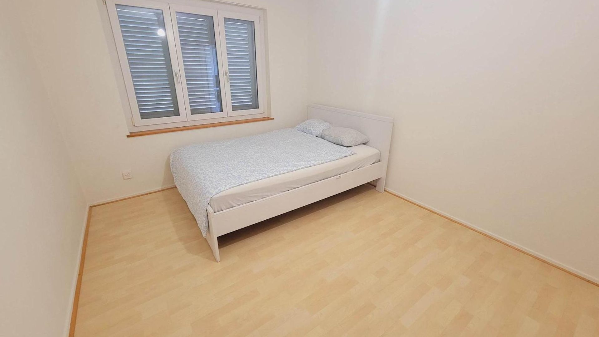 Apartment 5-bed Huge Flat In - Schurgi - Self Checkin