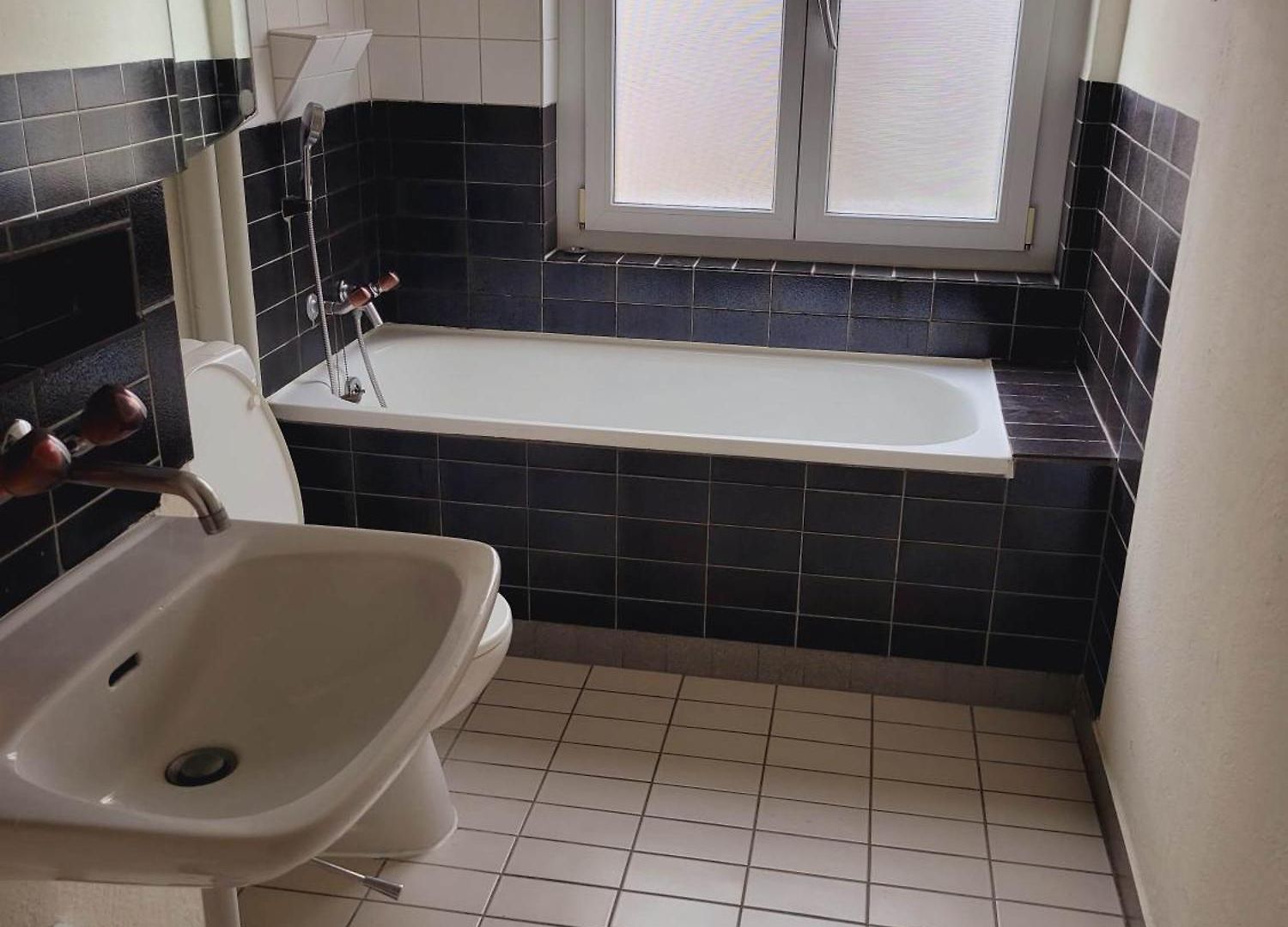 Apartment 5-bed Huge Flat In - Schurgi - Self Checkin