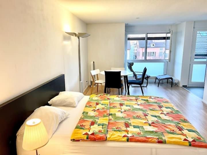Brand New Center Downtown Apartment, Brauer - Self Checkin Zürich