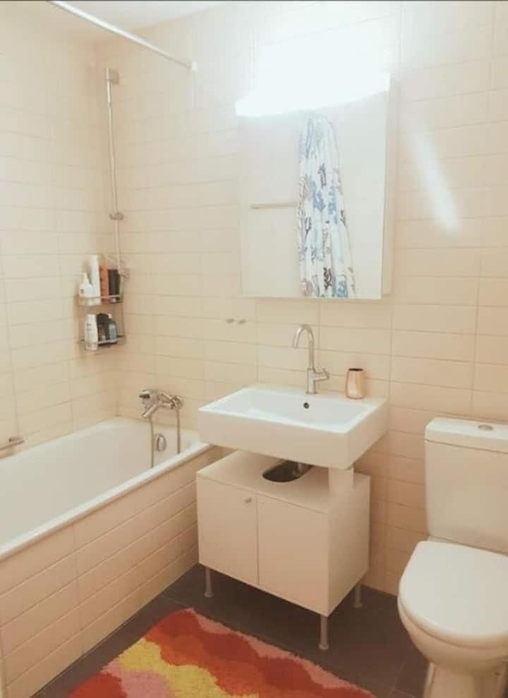 2 Beautiful Center Downtown Flat With Balcony Bir - Self Checkin Apartment *