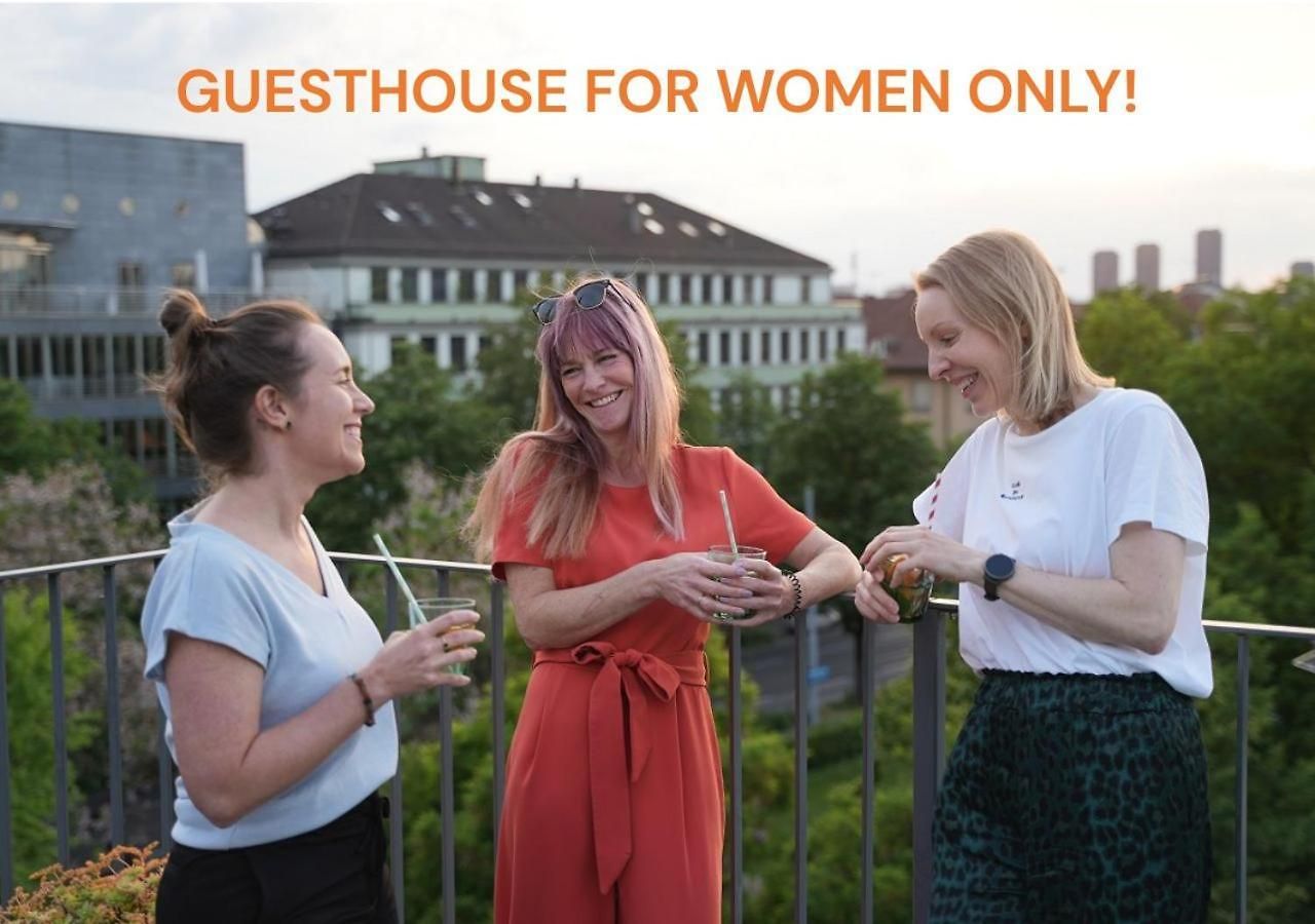 Guest house Josephine's - Women Only With Rooftop And Community Area