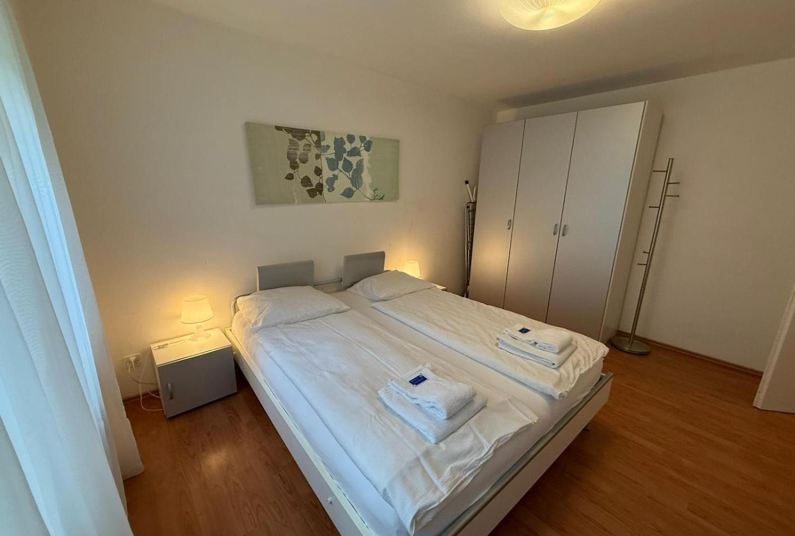 2br Flat In Center - Crown 2 *