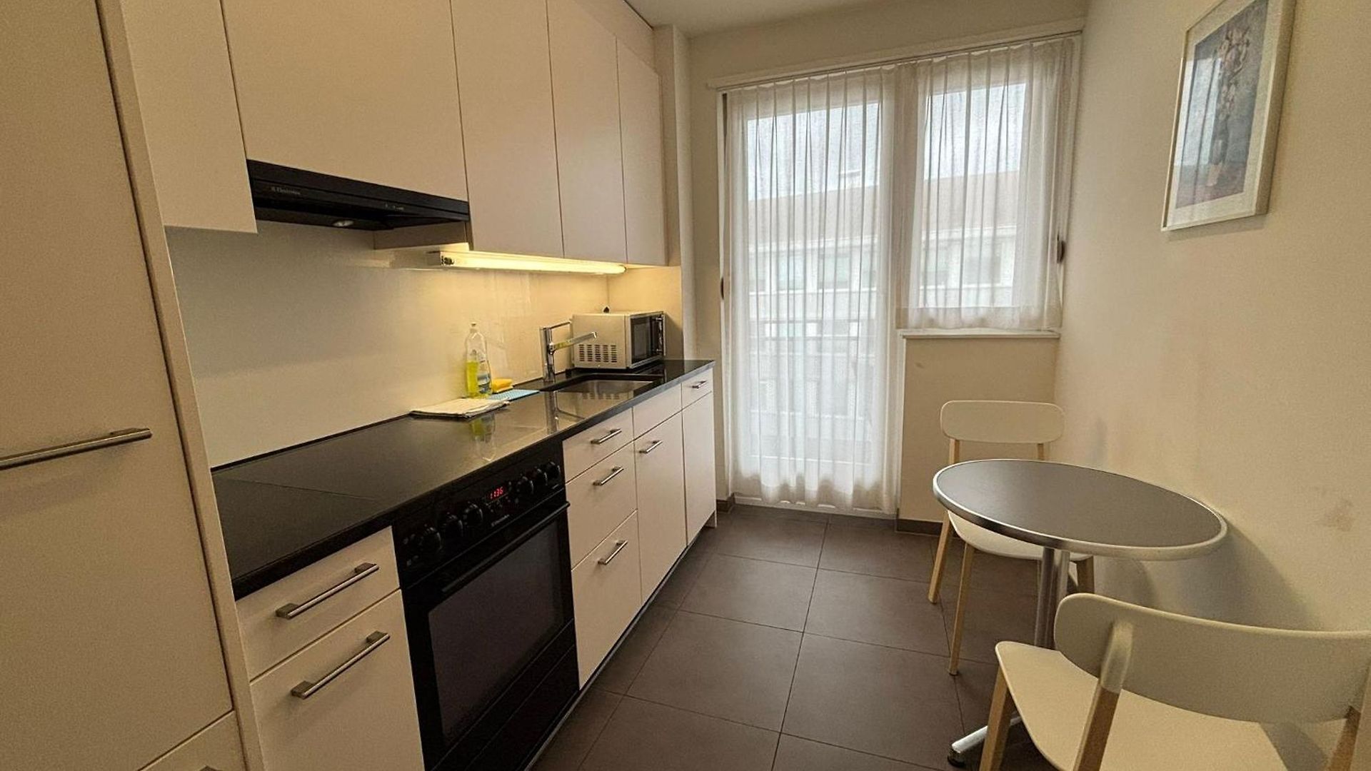 Apartment Spacious 1br Near Opera And - Mill 5 43