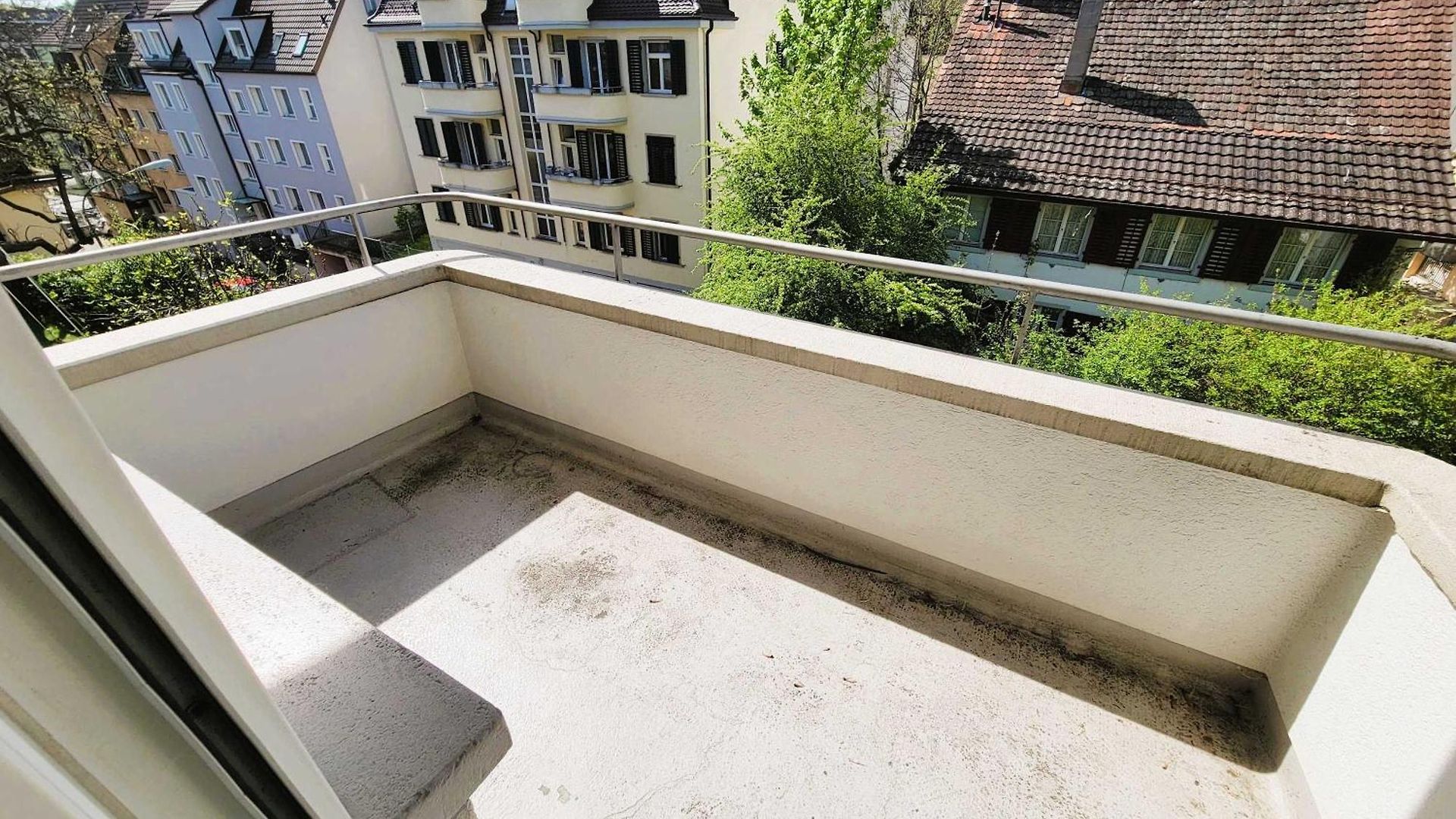 5 Bedroom Center With Balcony Dorf - Self Checkin Apartment