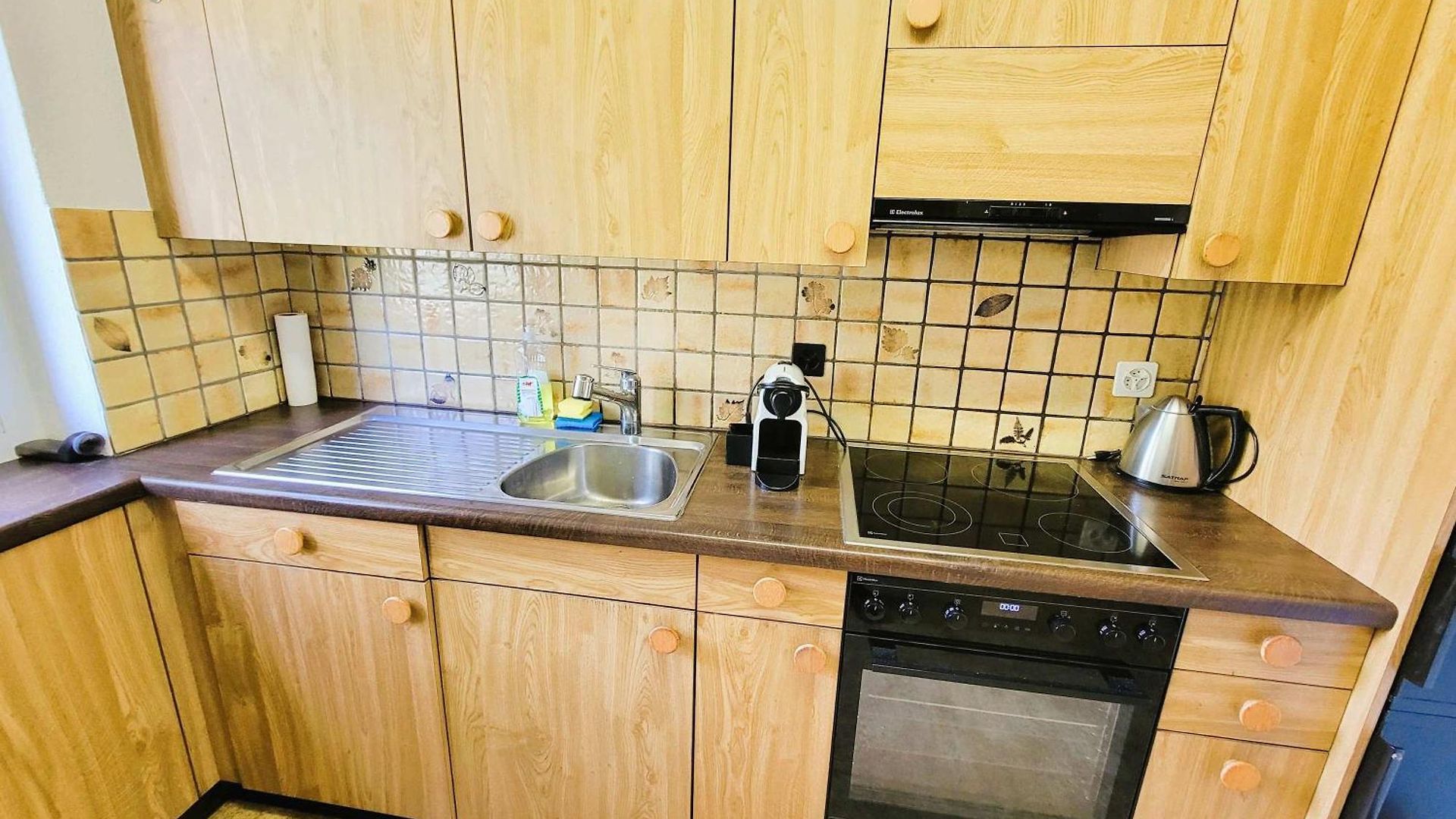5 Bedroom Center With Balcony Dorf - Self Checkin Apartment Zurich