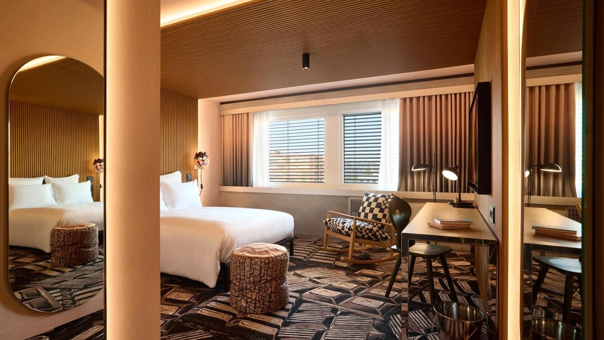 Hotel Mama Shelter 4*