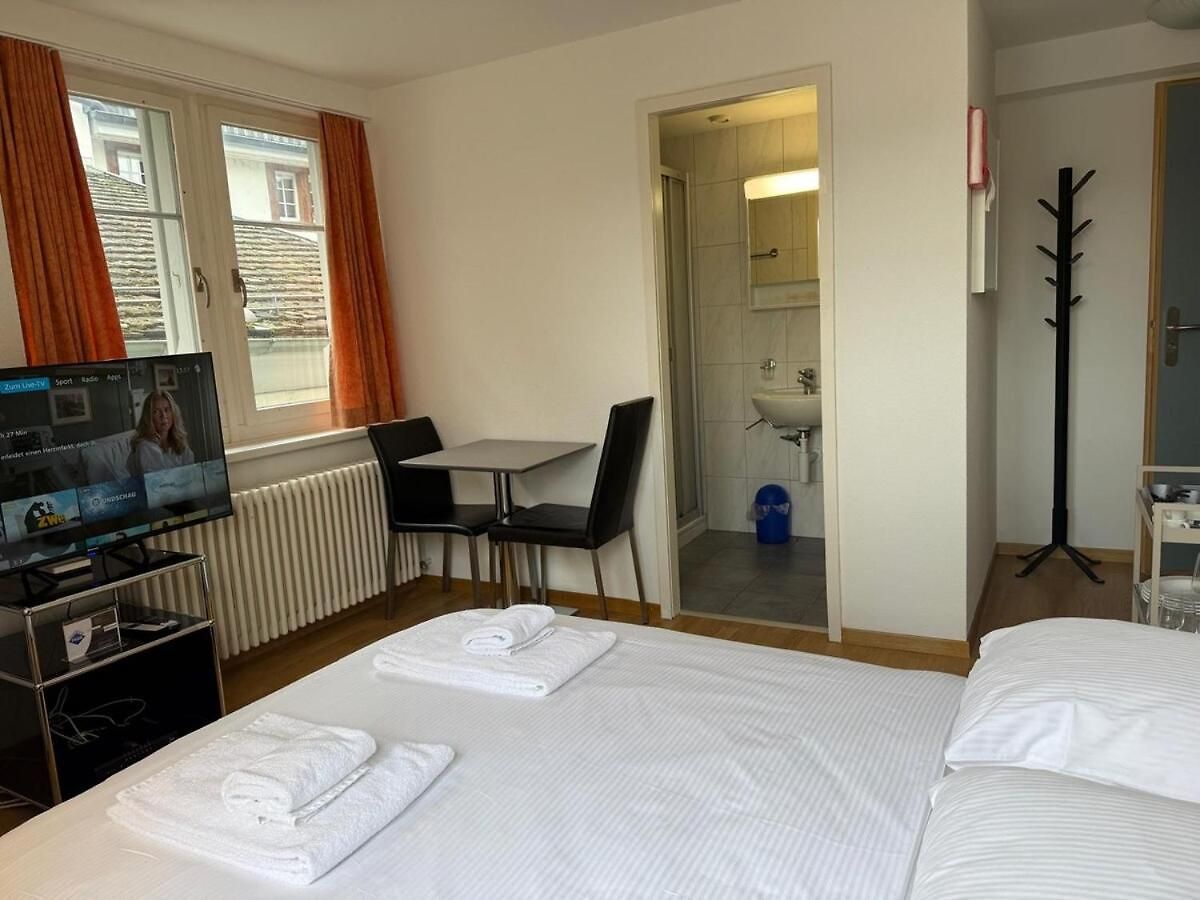 Charming Riverside - Stork 41 Apartment