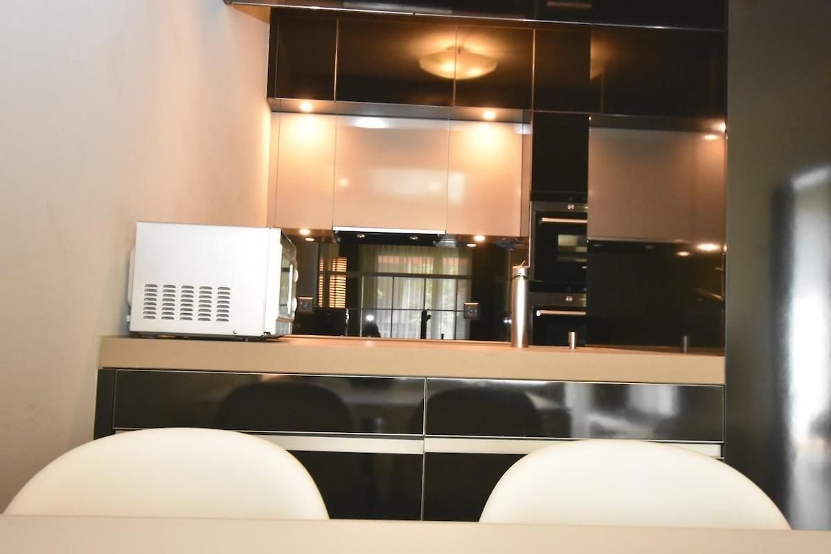 Comfortable 1br Flat At Great Location - Baron 24 *