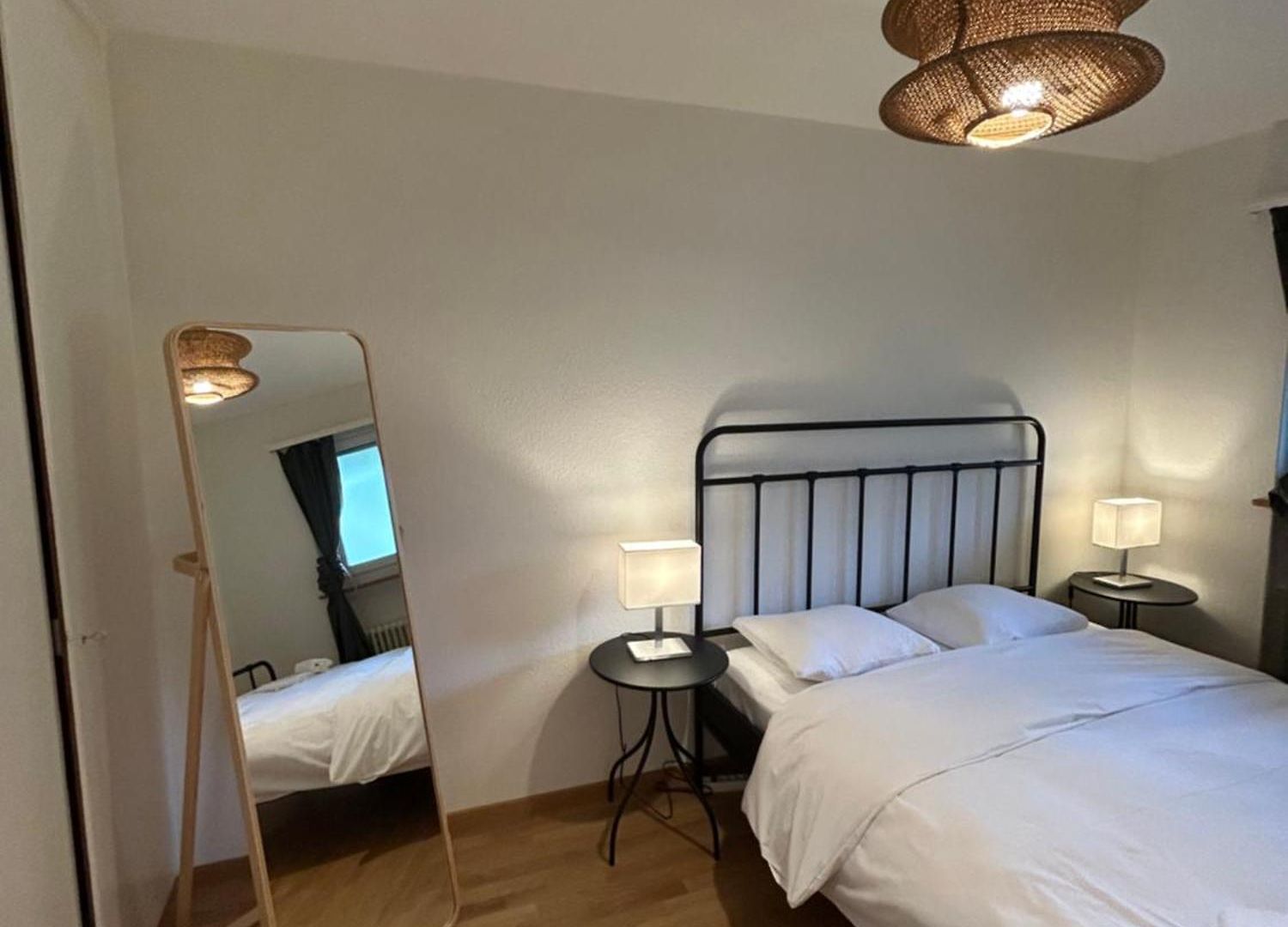 Apartment Plain & Practical Zurich