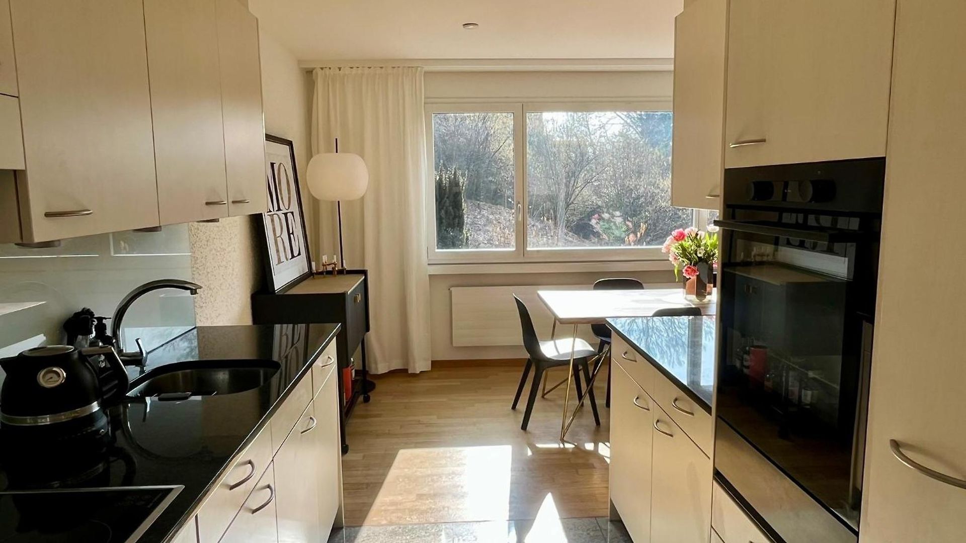 Boho Chic With 125sqm, 2 Bedroom 2 Baths With 36sqm Dual Terraces With Parking And 10 Min To Zurich