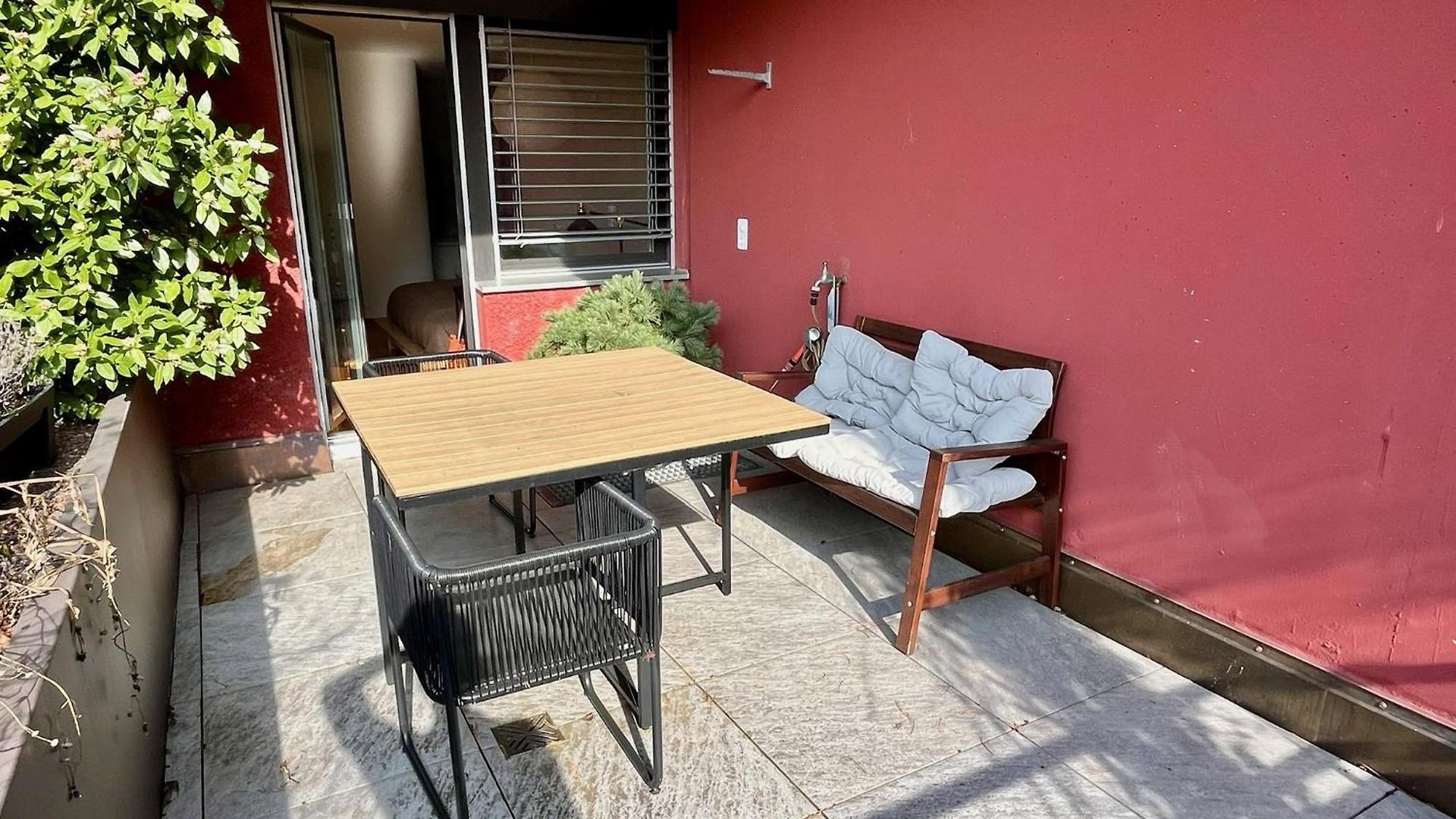 Boho Chic With 125sqm, 2 Bedroom 2 Baths With 36sqm Dual Terraces With Parking And 10 Min To Apartment *