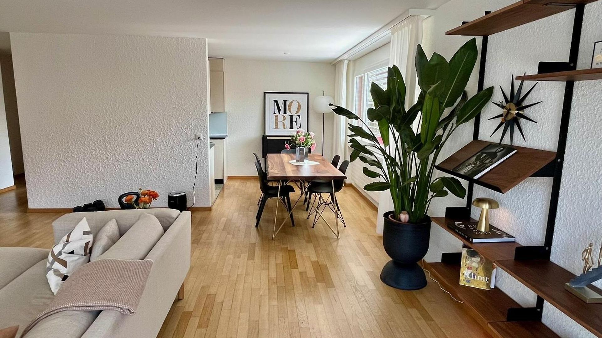 Boho Chic With 125sqm, 2 Bedroom 2 Baths With 36sqm Dual Terraces With Parking And 10 Min To Zurich