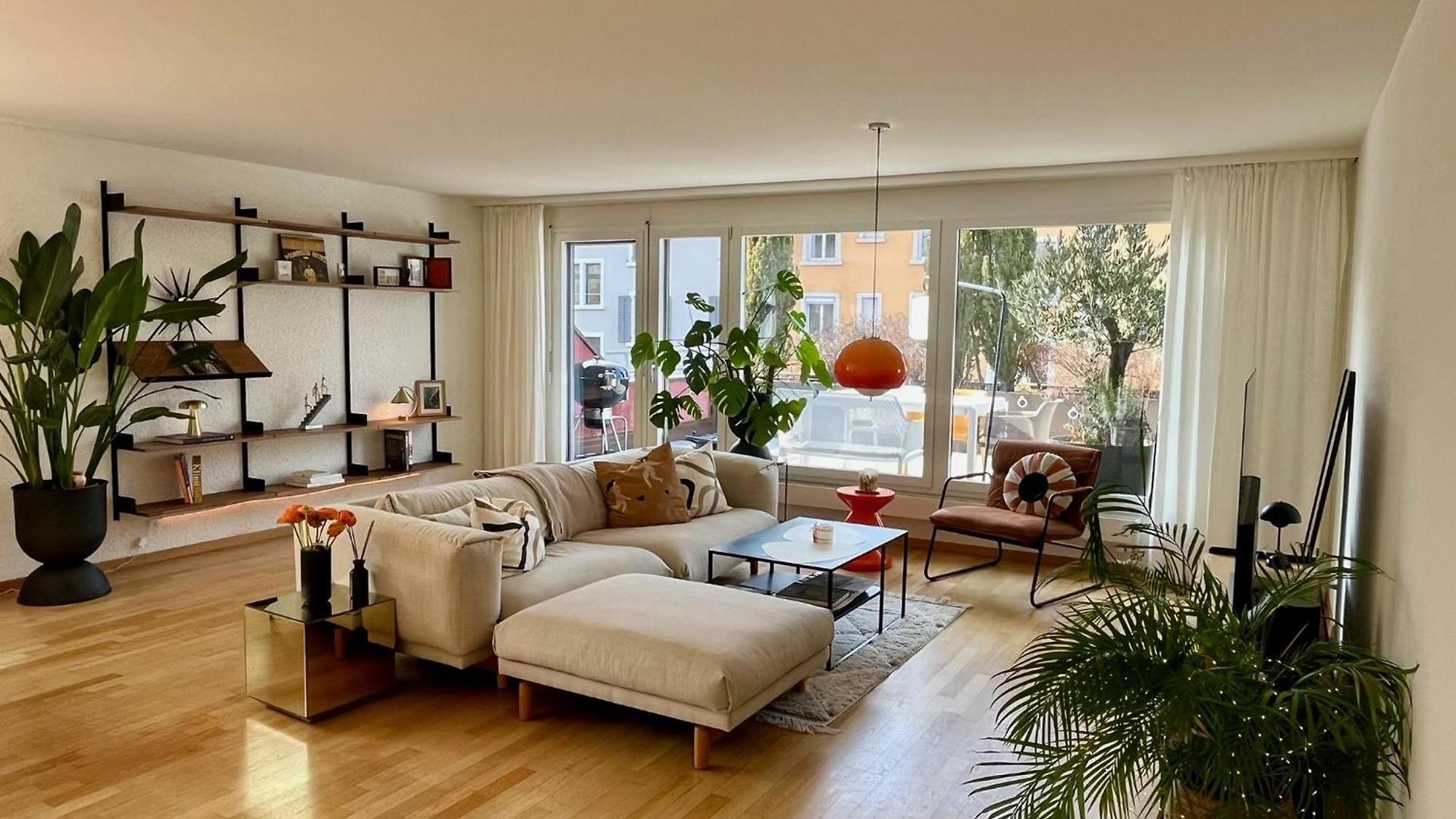 Boho Chic With 125sqm, 2 Bedroom 2 Baths With 36sqm Dual Terraces With Parking And 10 Min To * Zurich