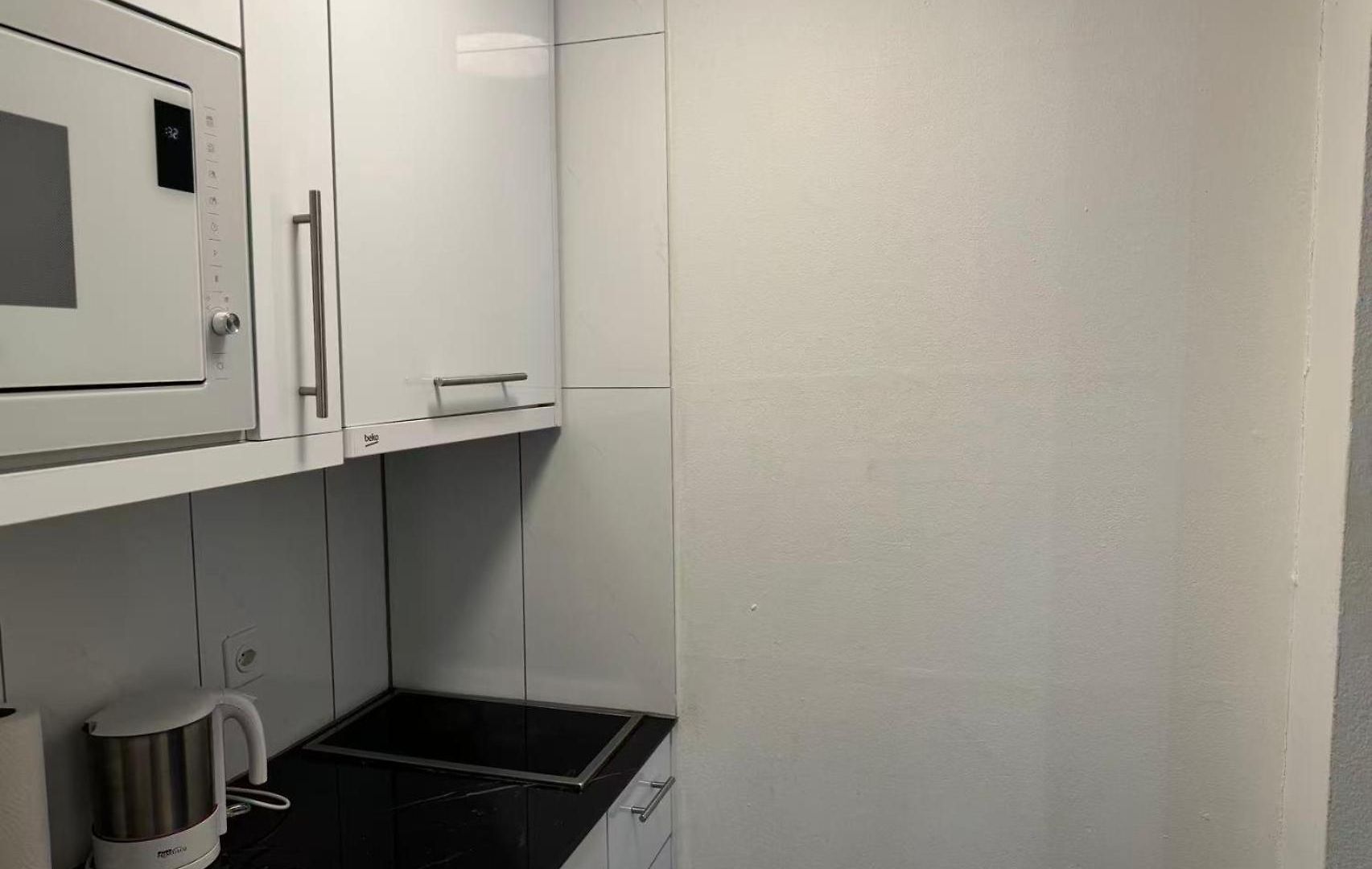 Center En-suite Budget Self Check In, Eth Hb Apartment
