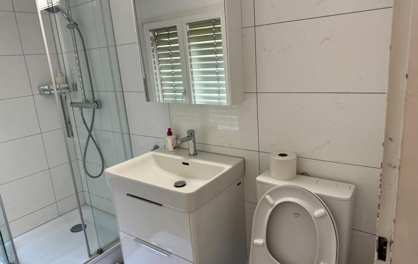 Center En-suite Budget Self Check In, Eth Hb *