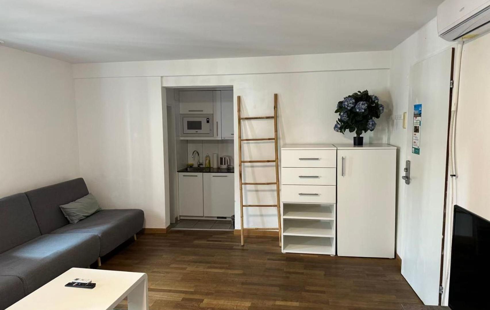 Apartment Center En-suite Budget Self Check In, Eth Hb