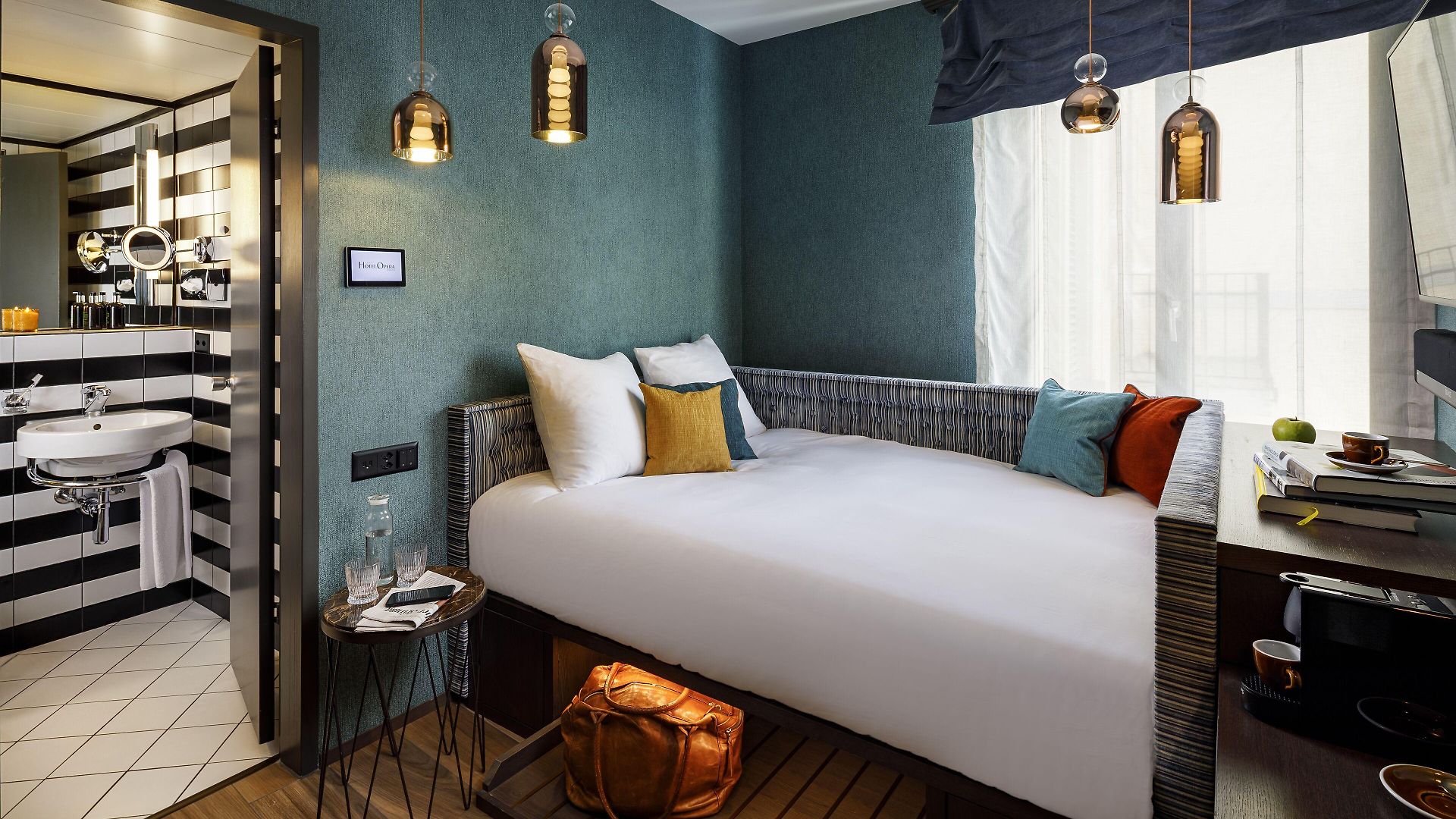 Opera Hotel 4*