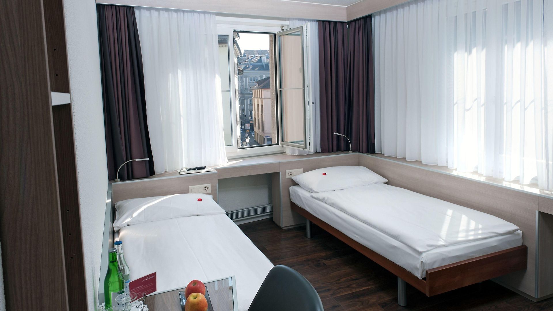 Hotel Alexander Old Town 3*