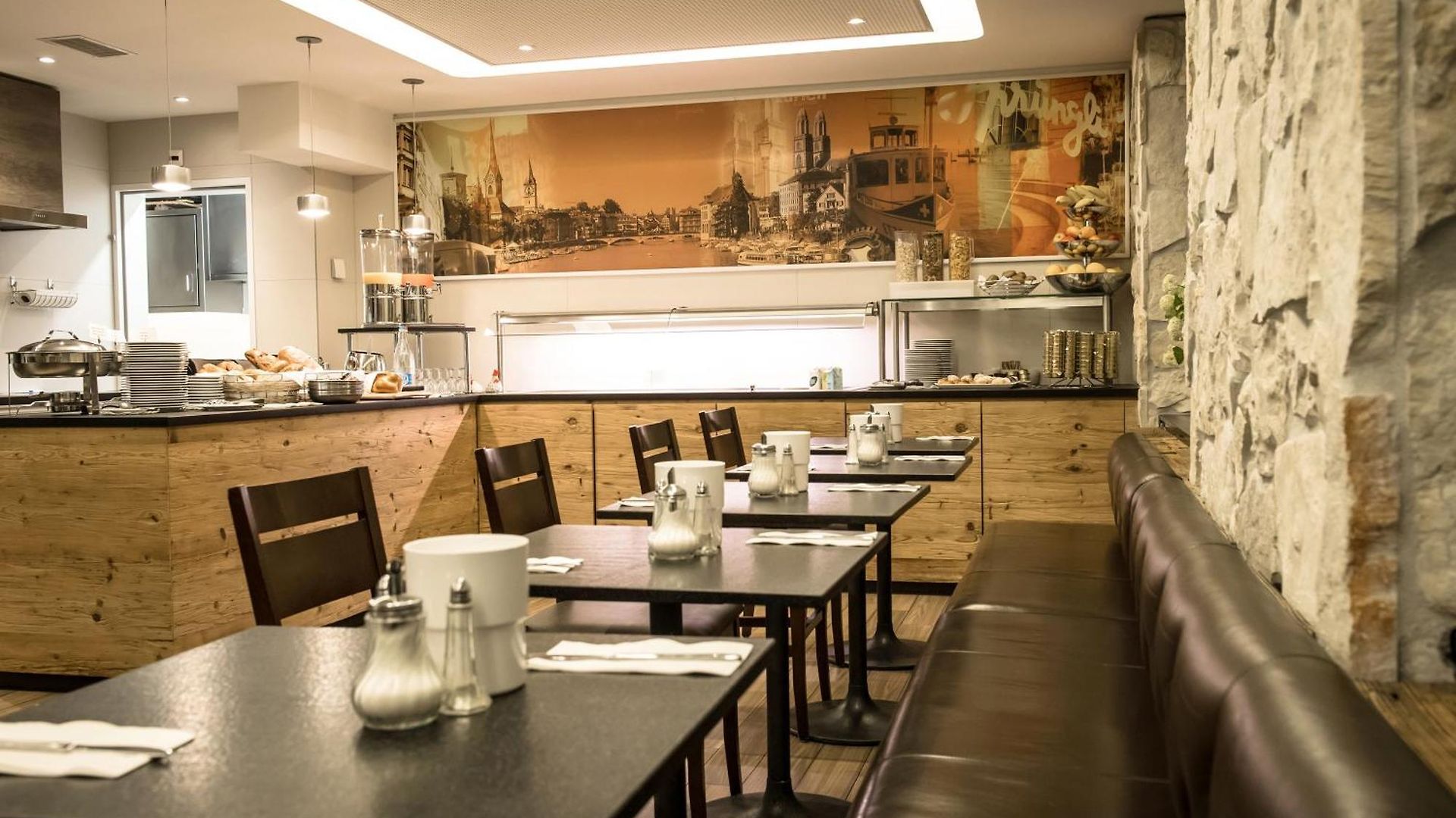 Hotel Alexander Old Town 3*