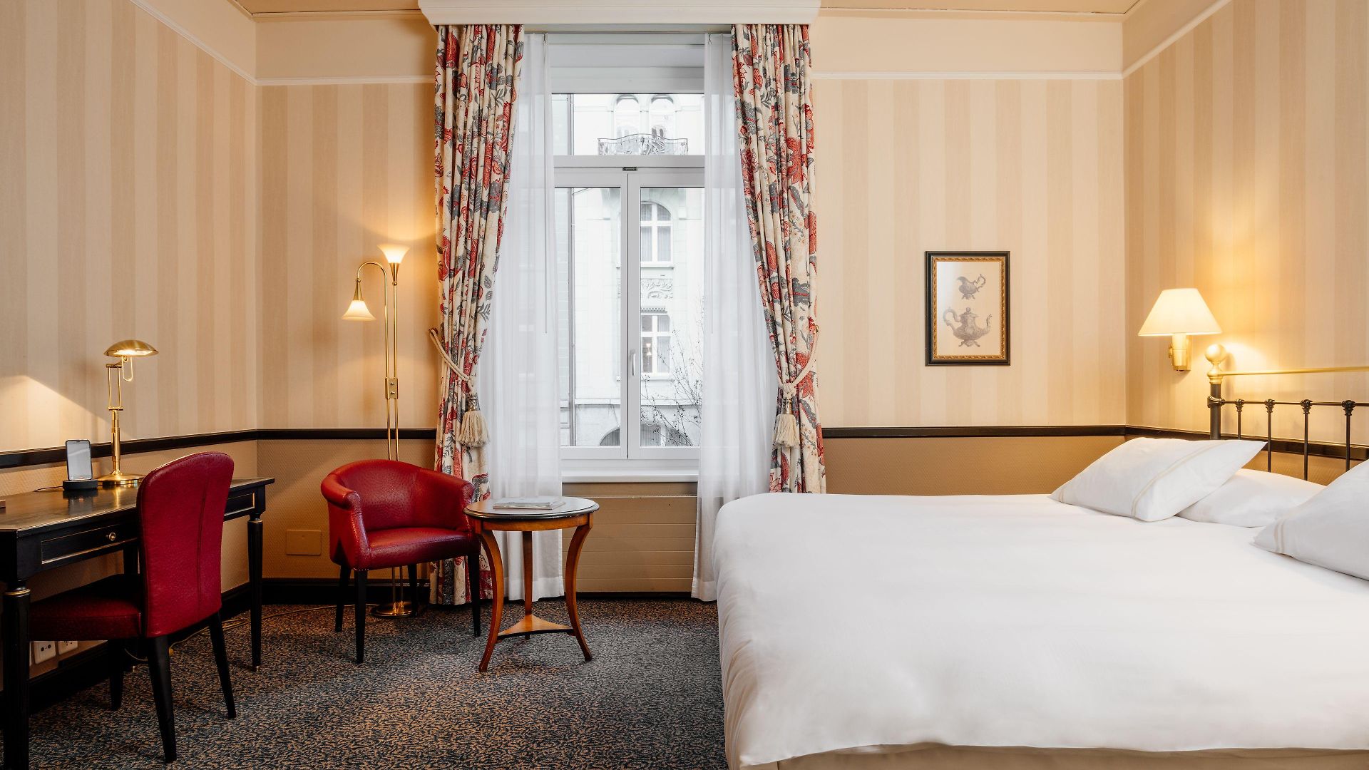 Small Luxury Ambassador 4* Zürich