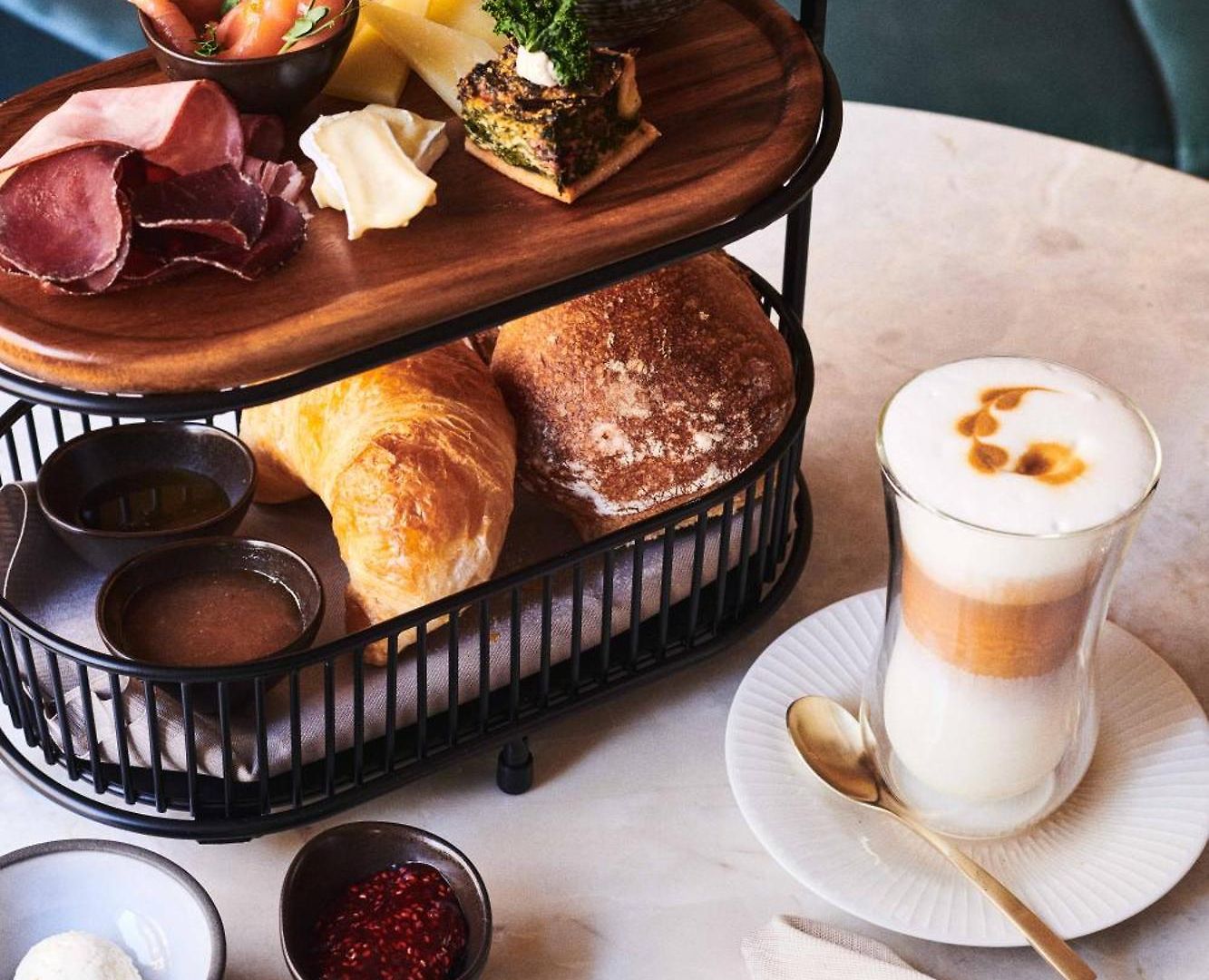 Hotel Small Luxury Ambassador 4*