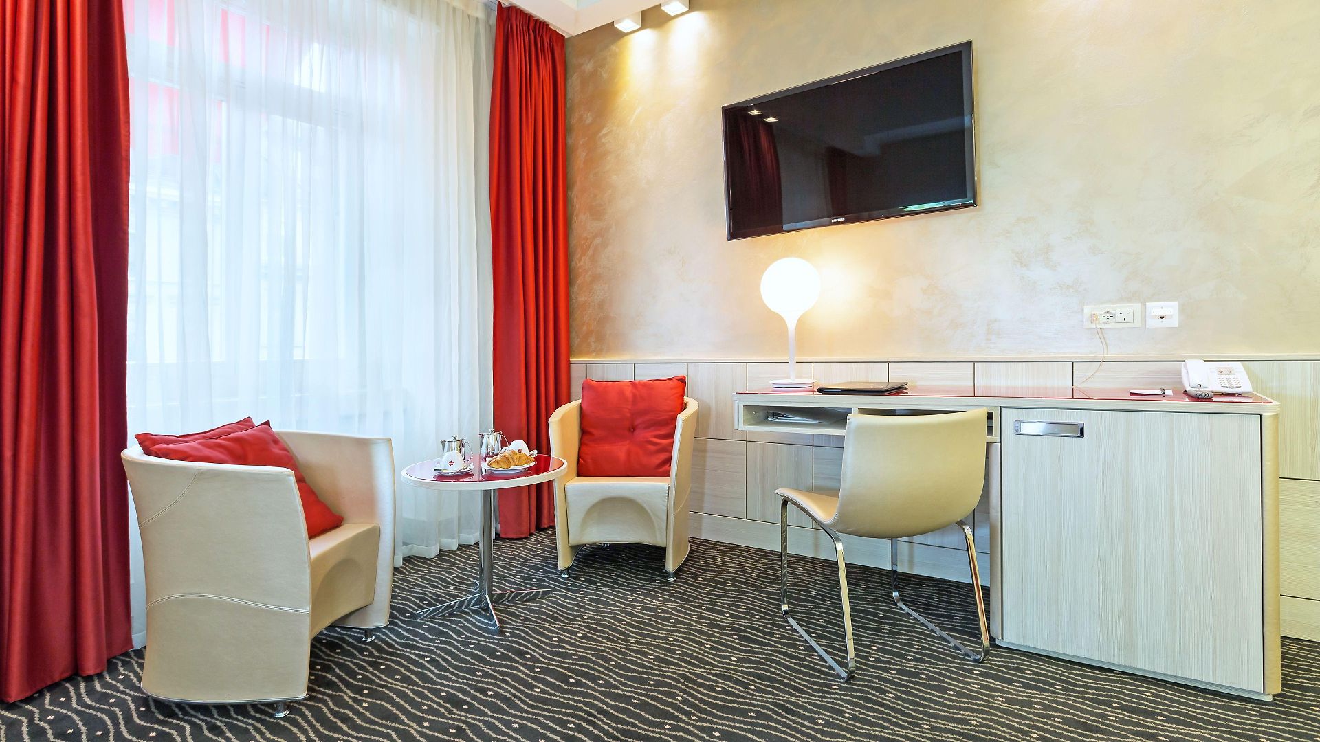 Hotel St.gotthard 4*