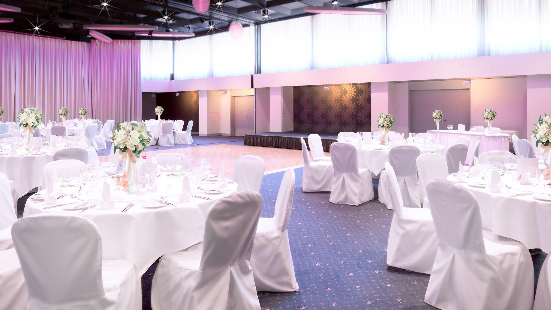 Hotel Crowne Plaza Zürich, An Ihg