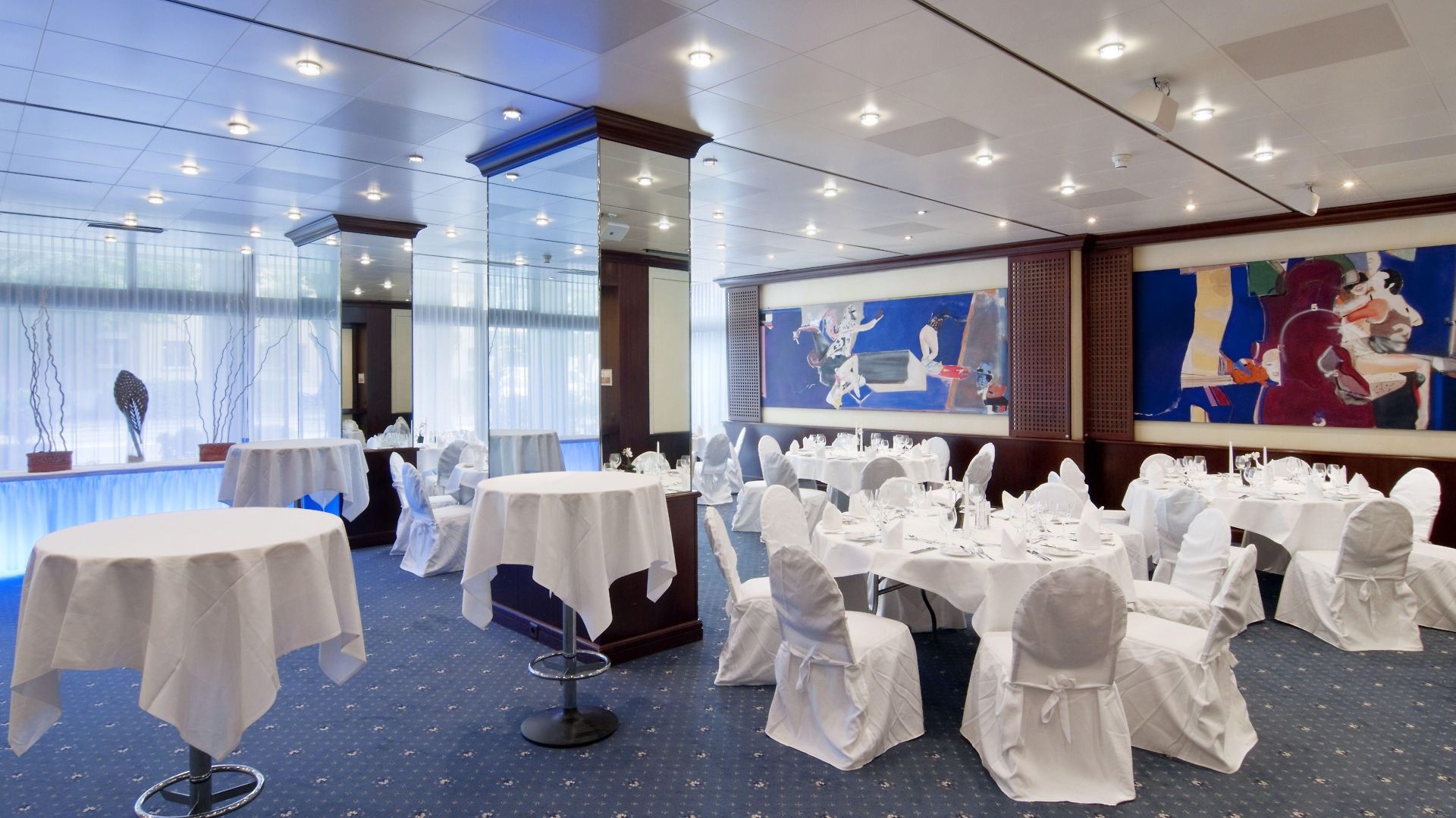 Crowne Plaza Zürich, An Ihg 4*