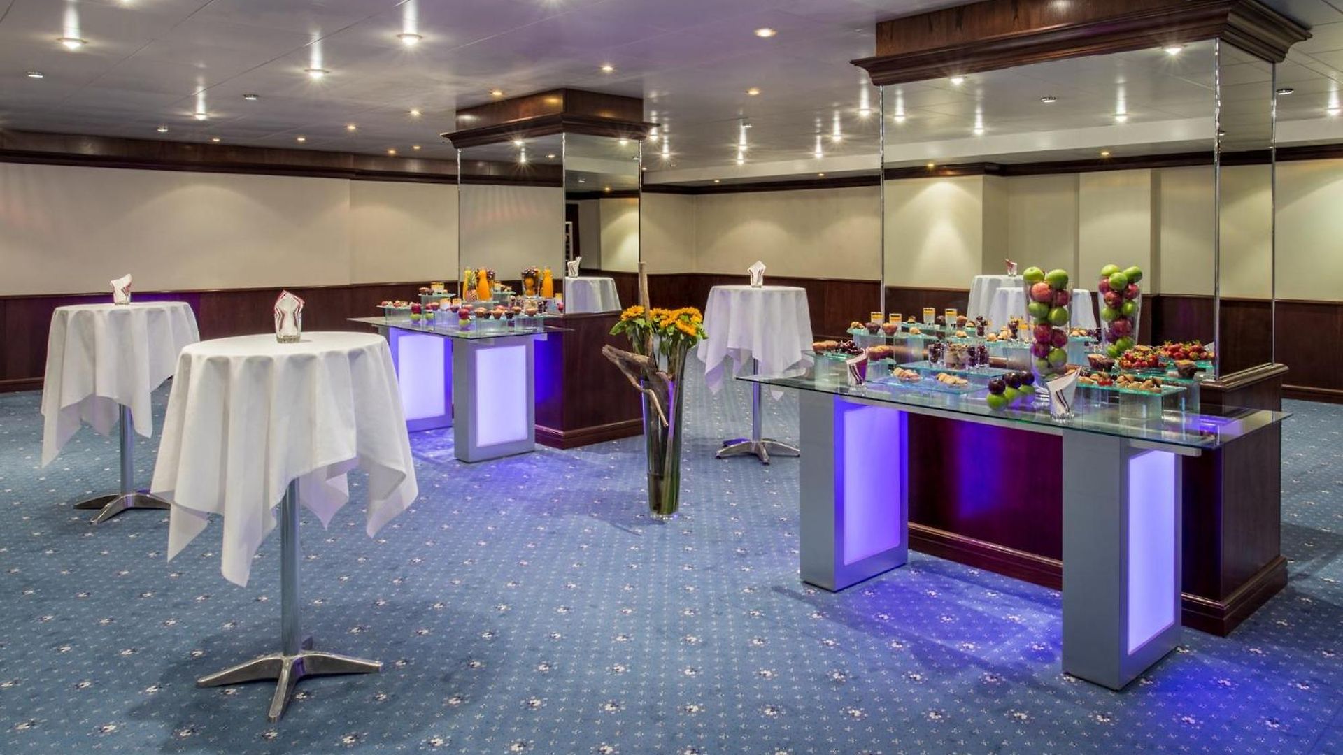 Crowne Plaza Zürich, An Ihg Hotel 4*