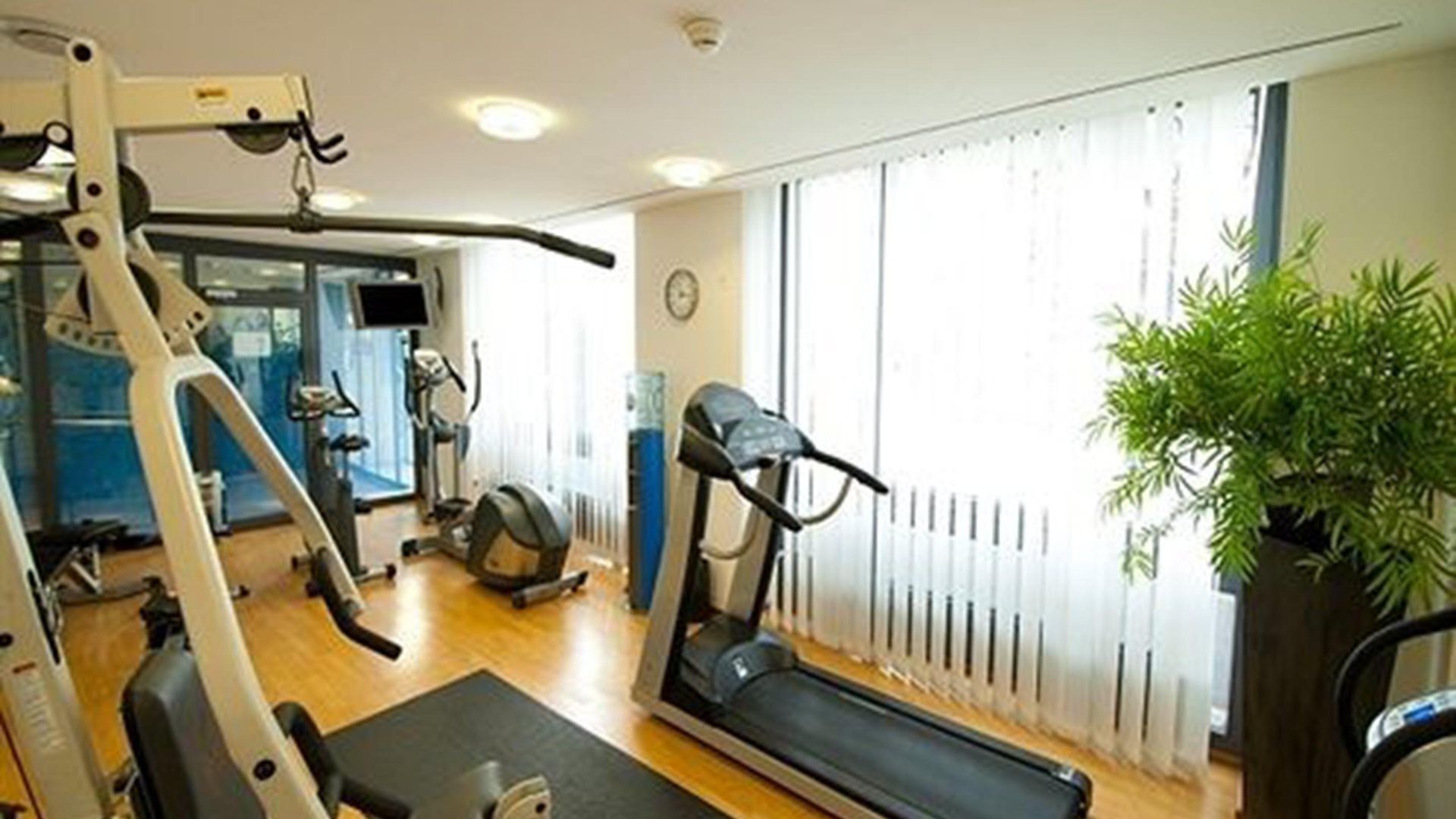 Plaza Hotel 4*