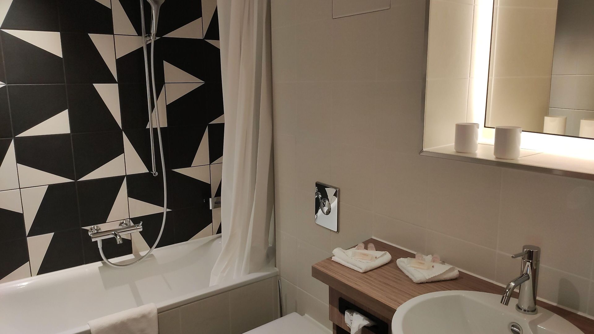 Hotel Swiss Chocolate By Fassbind 3*