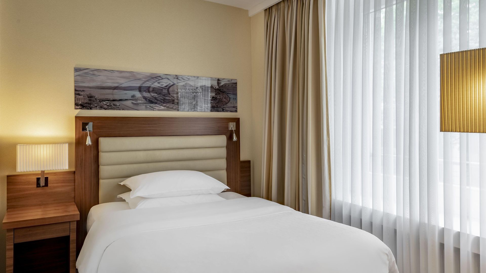 Neues Schloss Privat Zurich, Autograph Collection